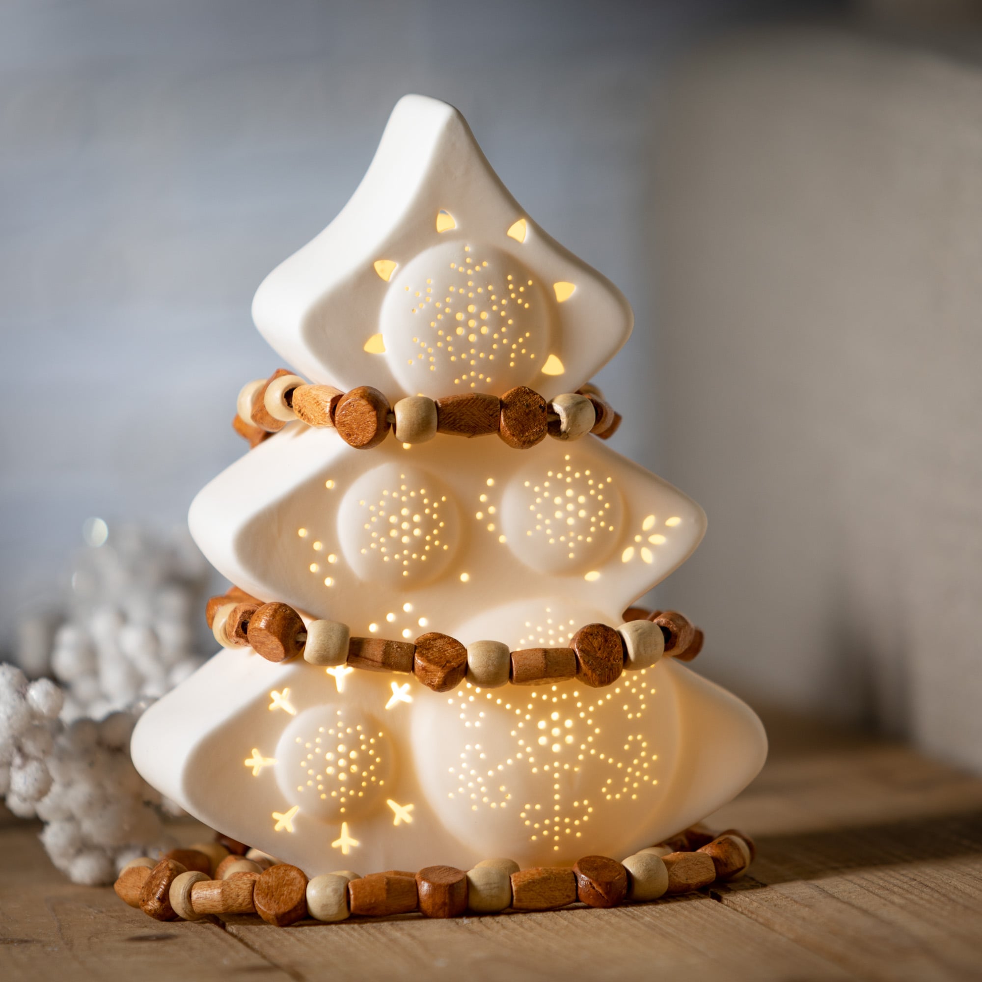 Sullivans GD1432 Artificial-Christmas-Garland - View #3