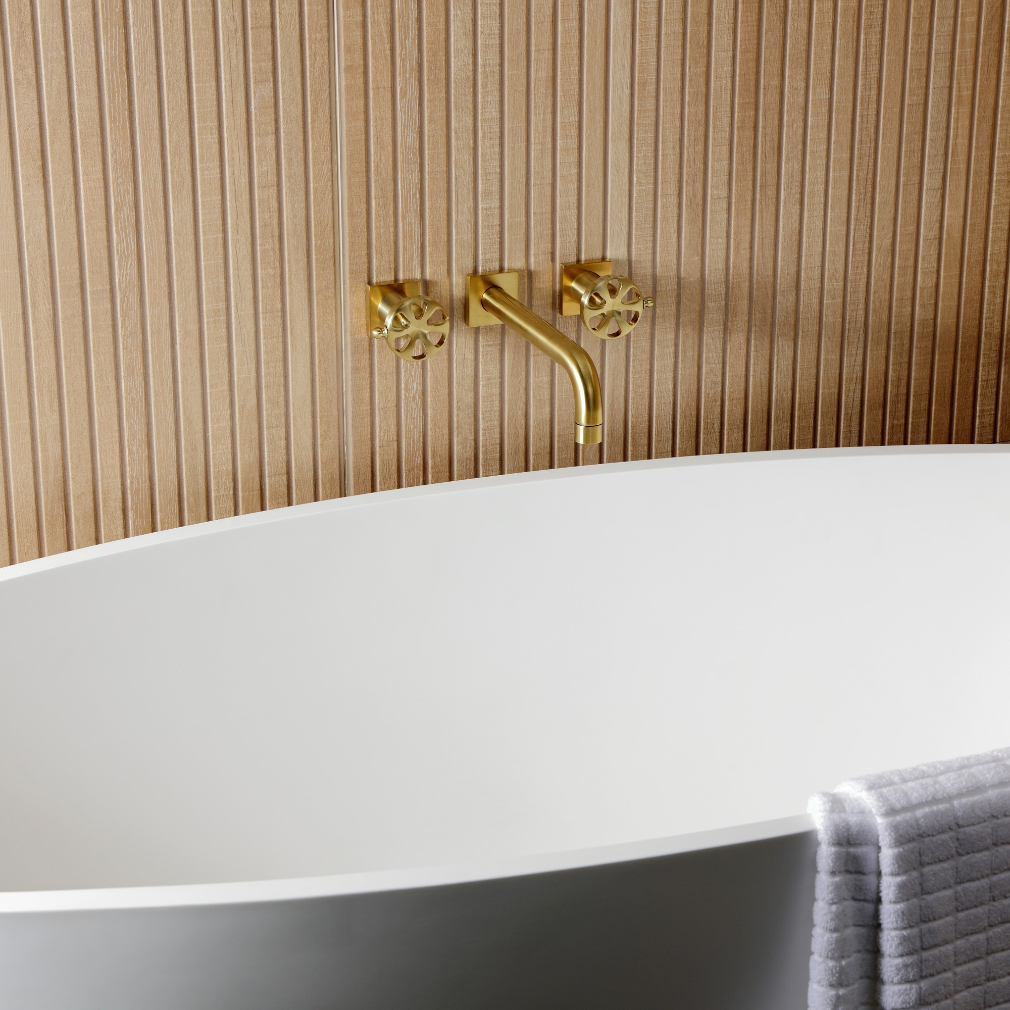 Kingston Brass WLKS8027RX Belknap Brushed brass 2-handle Wall-mount Low-arc Bathtub Faucet ( Valve Included )