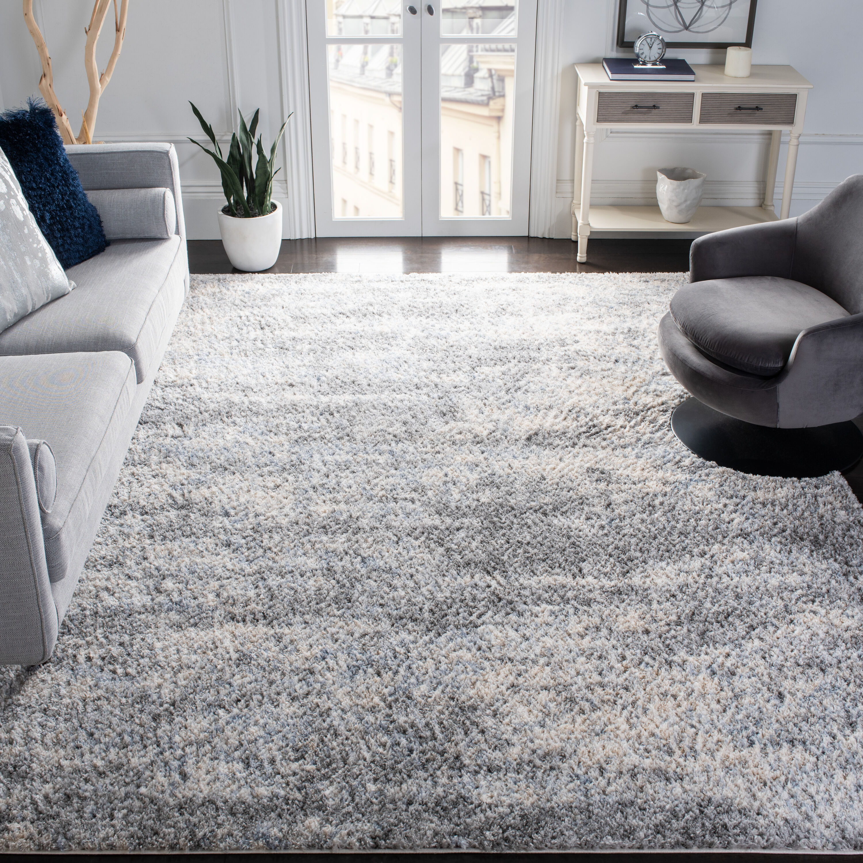 Image of Short gray shag carpet