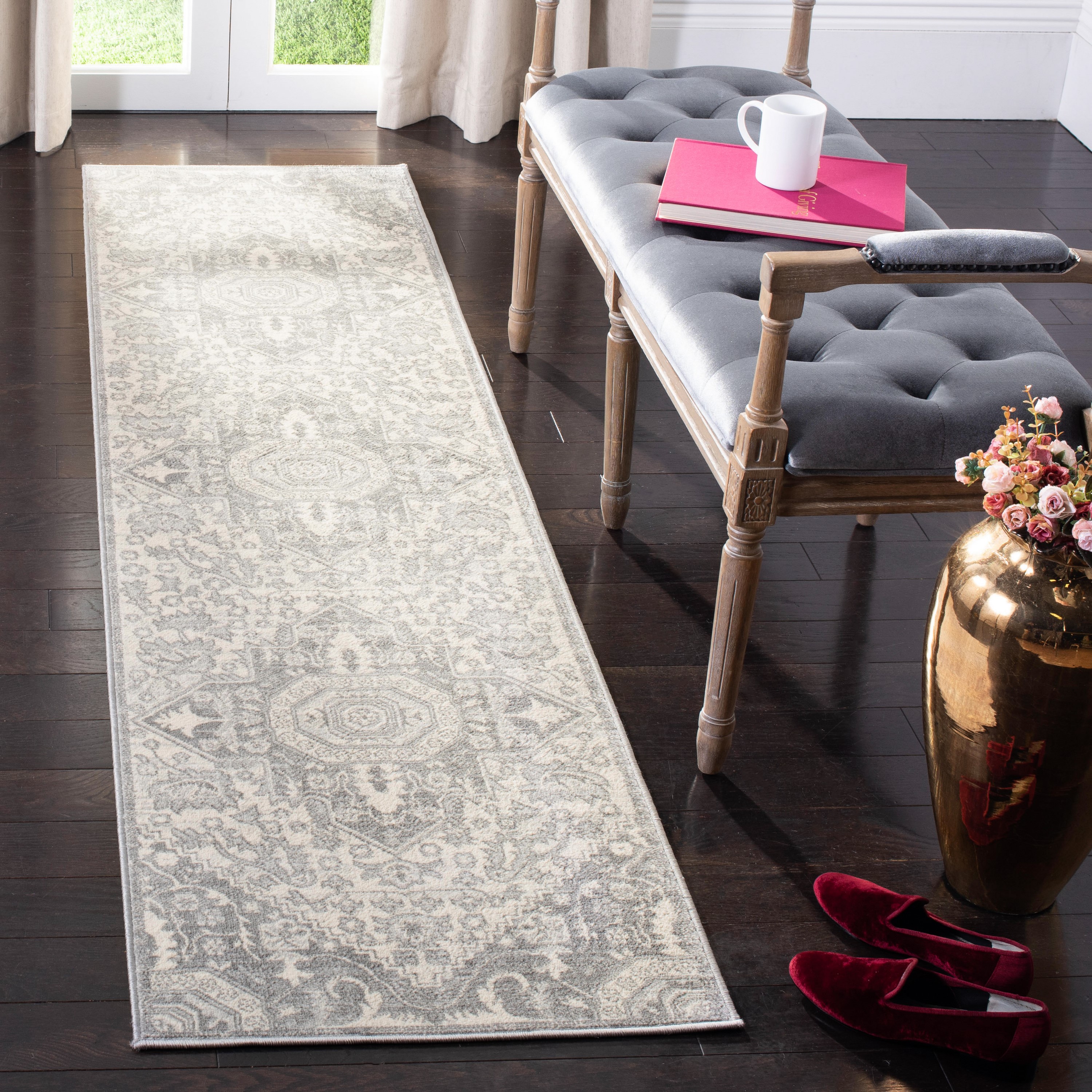 Safavieh BNT816B-218 Brentwood Whitney 2 x 18 (ft) Loomed Polypropylene Gray/Cream Rectangular Indoor Floral/Botanical Farmhouse/Cottage Runner rug