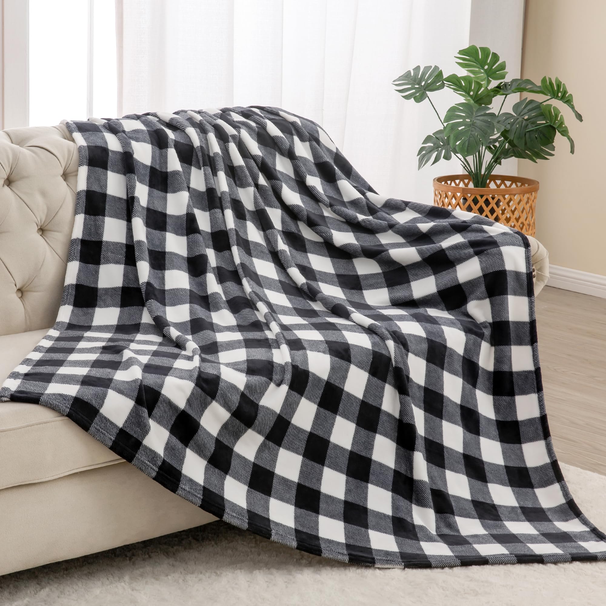DYRCJ  Plaid Fleece Throw Blanket for Couch Black and White Checkered Flannel Cozy Soft Buffalo Plaid Decor Blanket for Women Men Fifty by