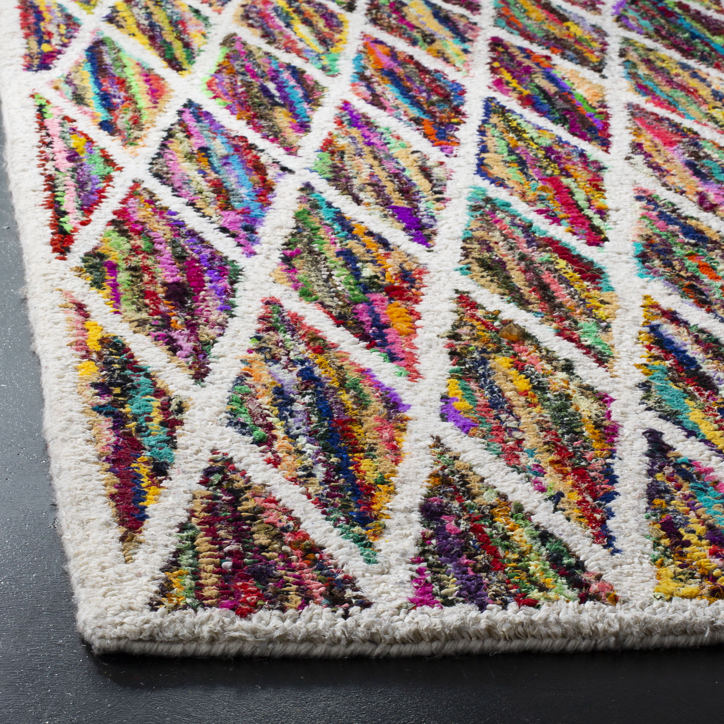 Safavieh NAN313A-5 rugs - View #3