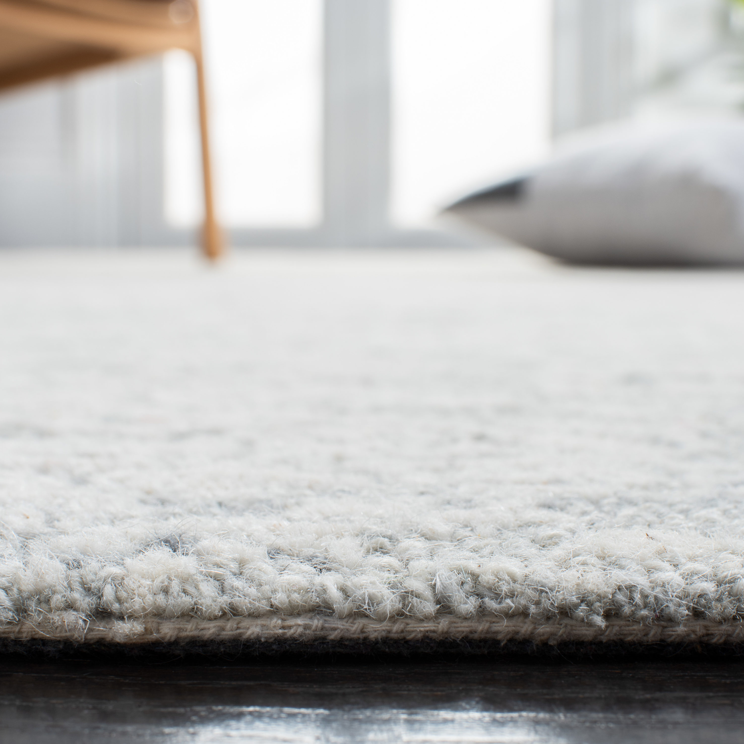 Elegant Metro Square Hand-Tufted Wool Rug in Soft Gray - 6'x6'