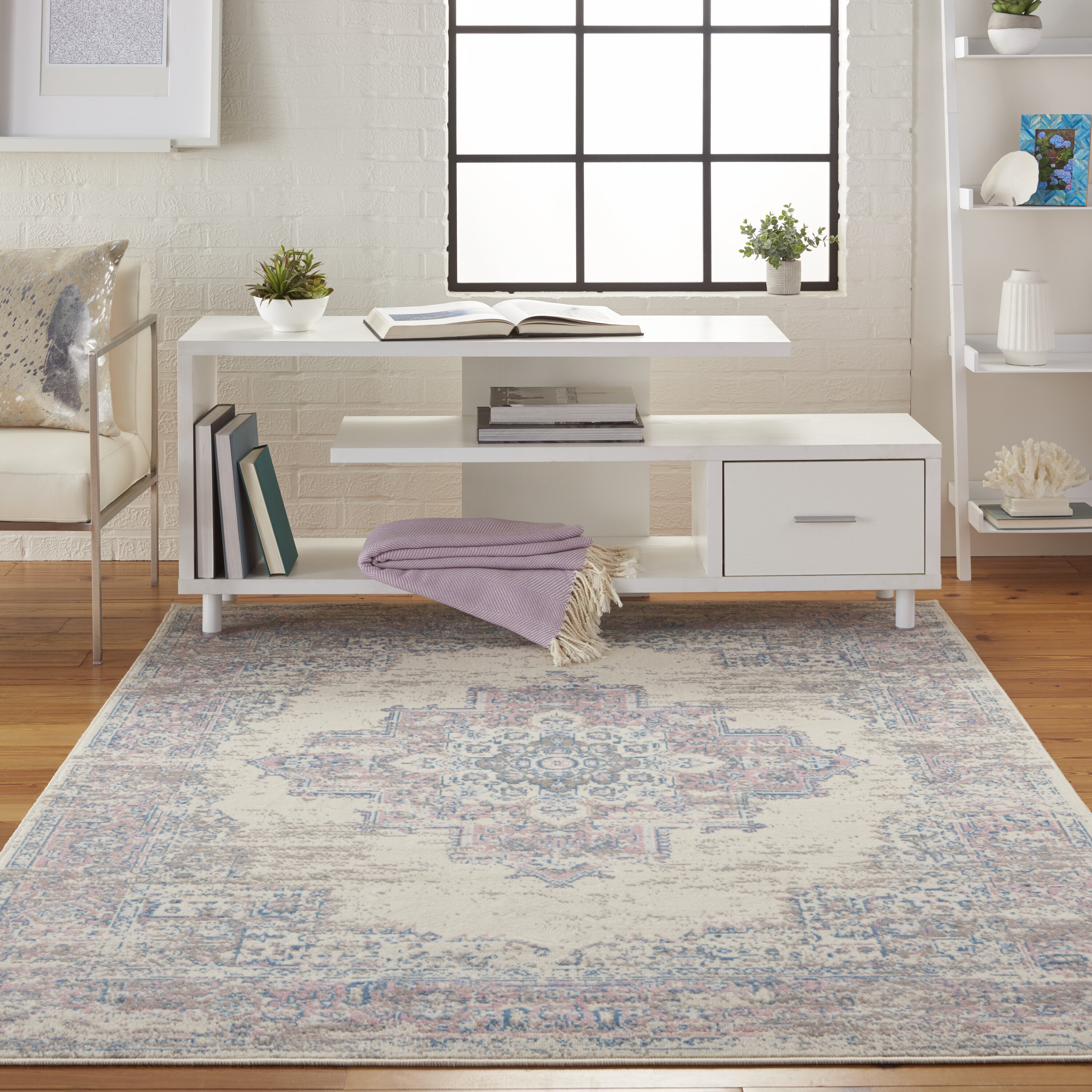 Ivory/Pink/Blue Hand-knotted Synthetic Medallion Area Rug