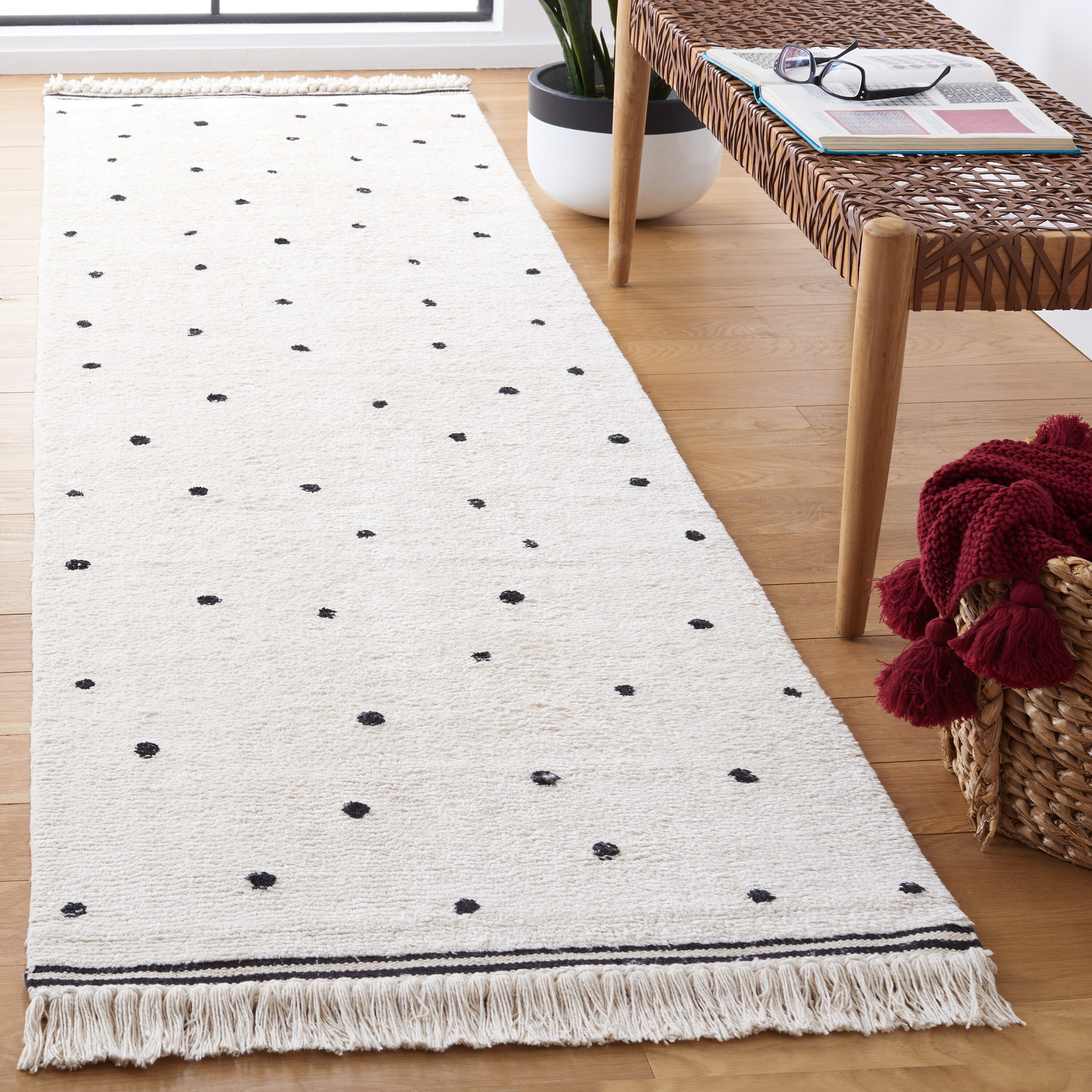 Safavieh ECR212Z-29 Easy Care 2 x 9 (ft) Cotton Ivory/Black Rectangular Indoor Stripe Machine washable Runner rug