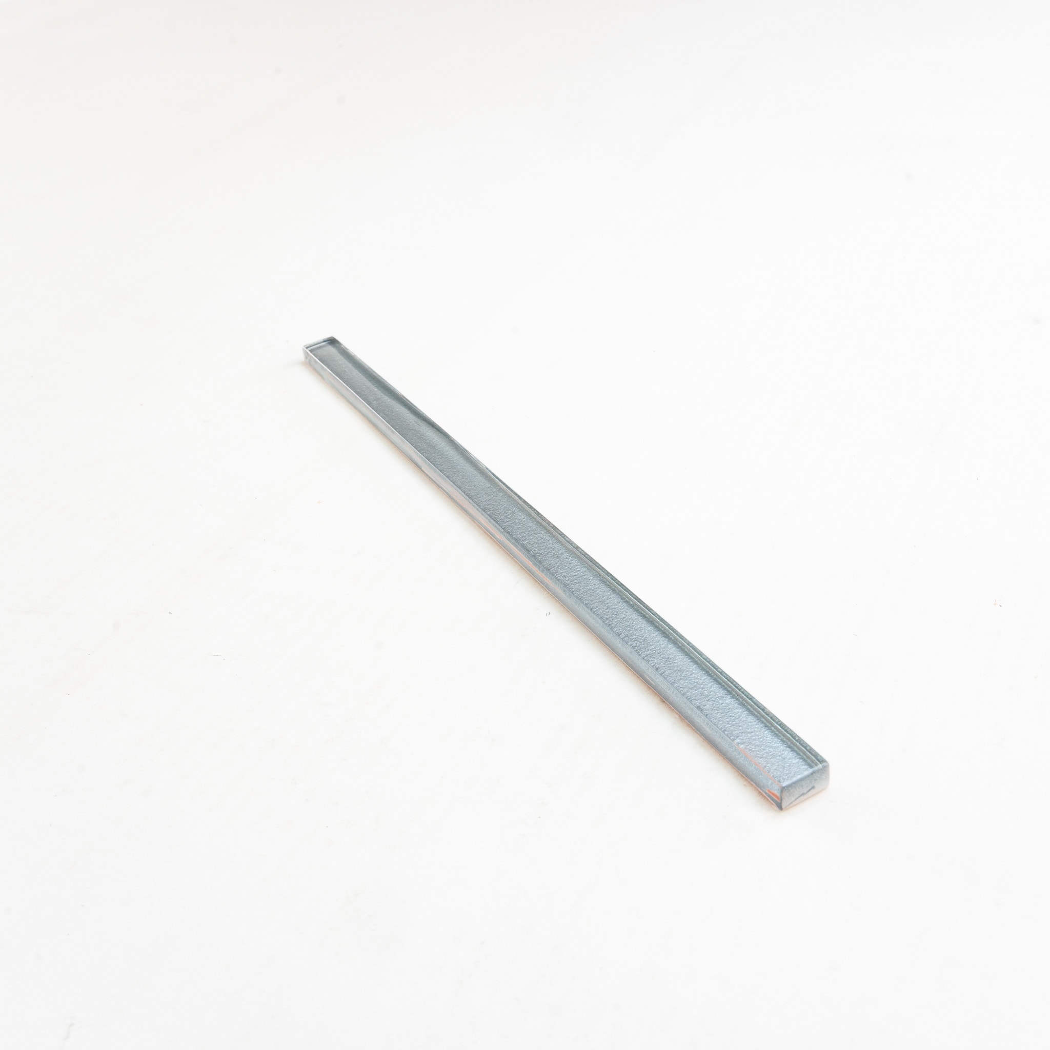 Apollo Tile 10 pack 0.6-in W x 12-in L Glass Glossy Pencil Liner Tile Trim (0.5 Sq ft/case)