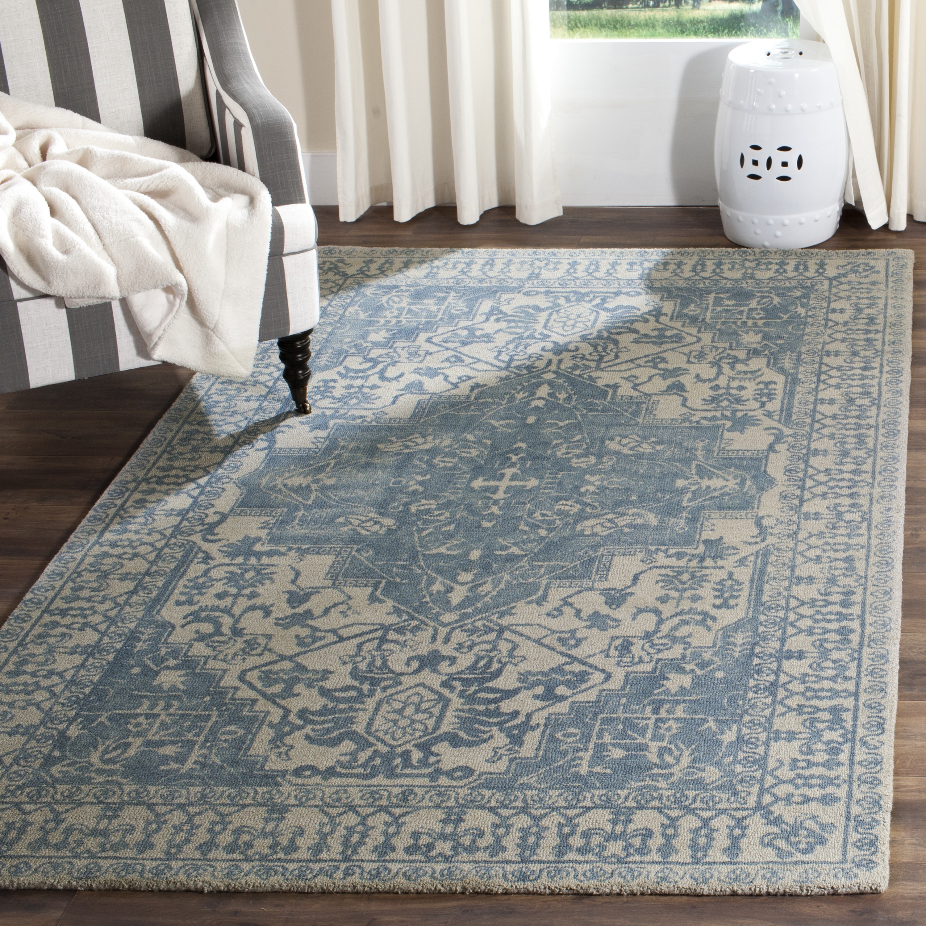 Safavieh RVT421A-2 Restoration Vintage Simperta 2 x 3 (ft) Tufted Wool Ivory/Turquoise Rectangular Indoor Distressed/Overdyed Vintage Throw rug