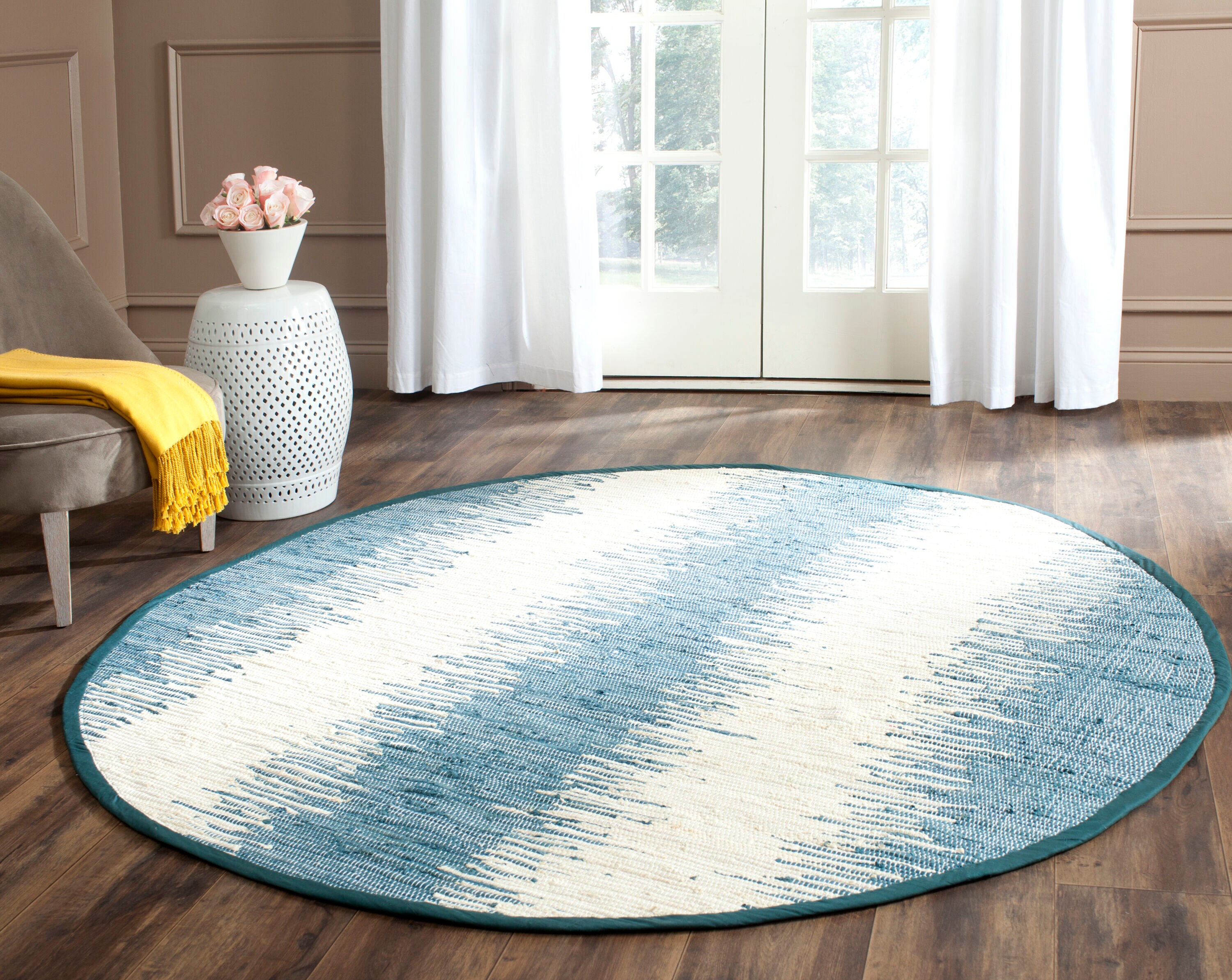 Safavieh MTK751A-4R Montauk Morro 4 x 4 (ft) Cotton Blue Round Indoor Stripe Coastal Area rug