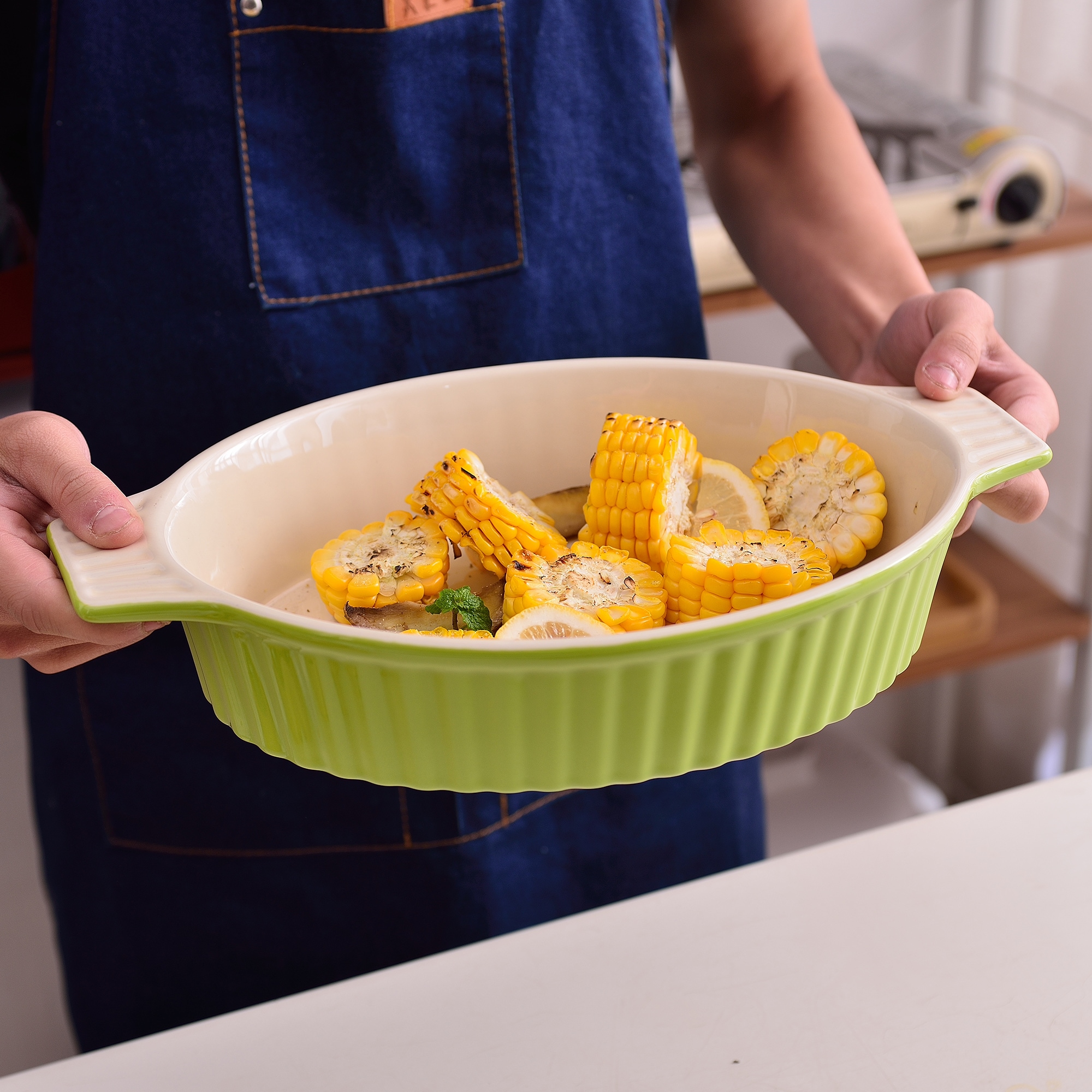 MALACASA Orange 2-Piece Ceramic Bakeware Set in the Bakeware