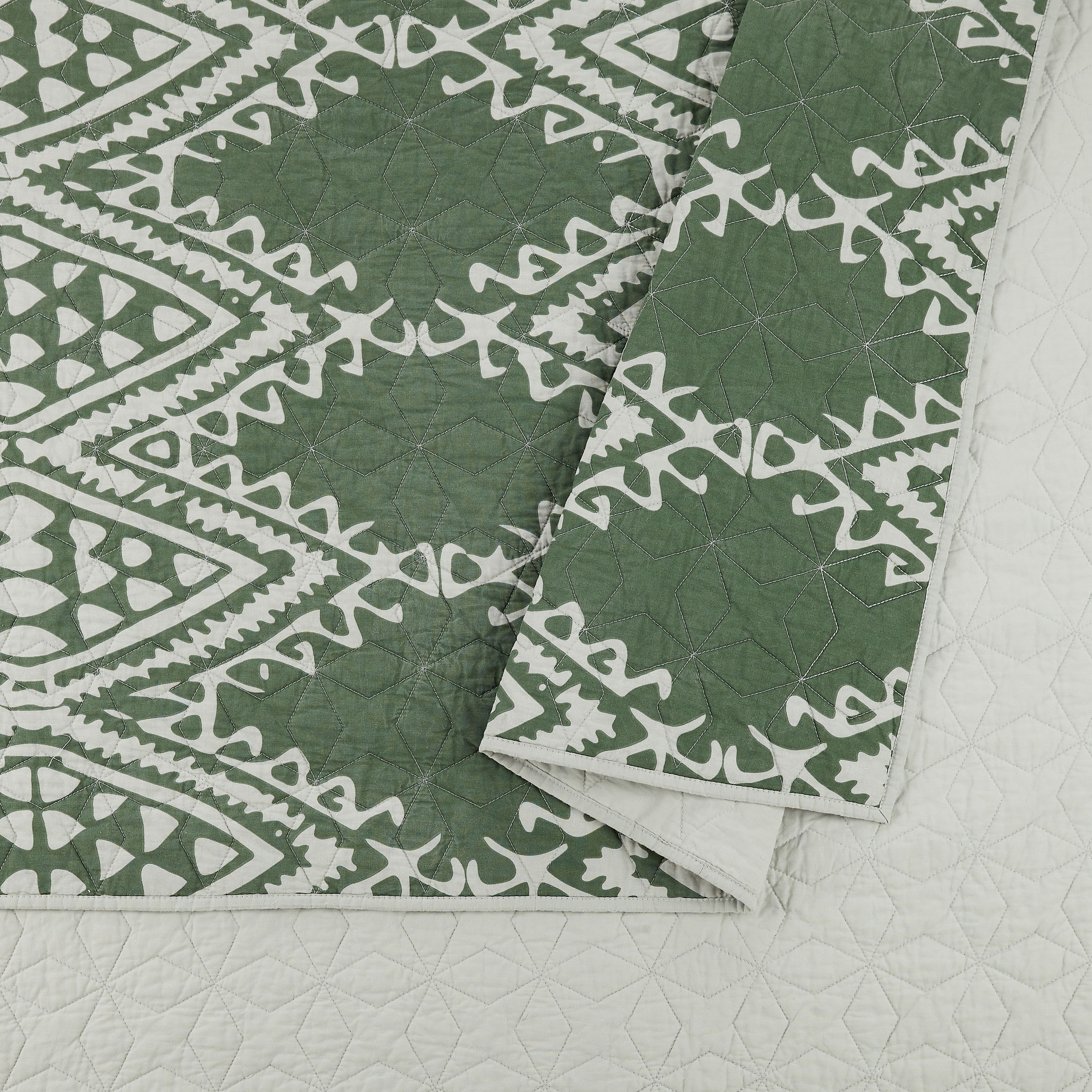 Full Gray Cotton Reversible Quilt Set with Trim