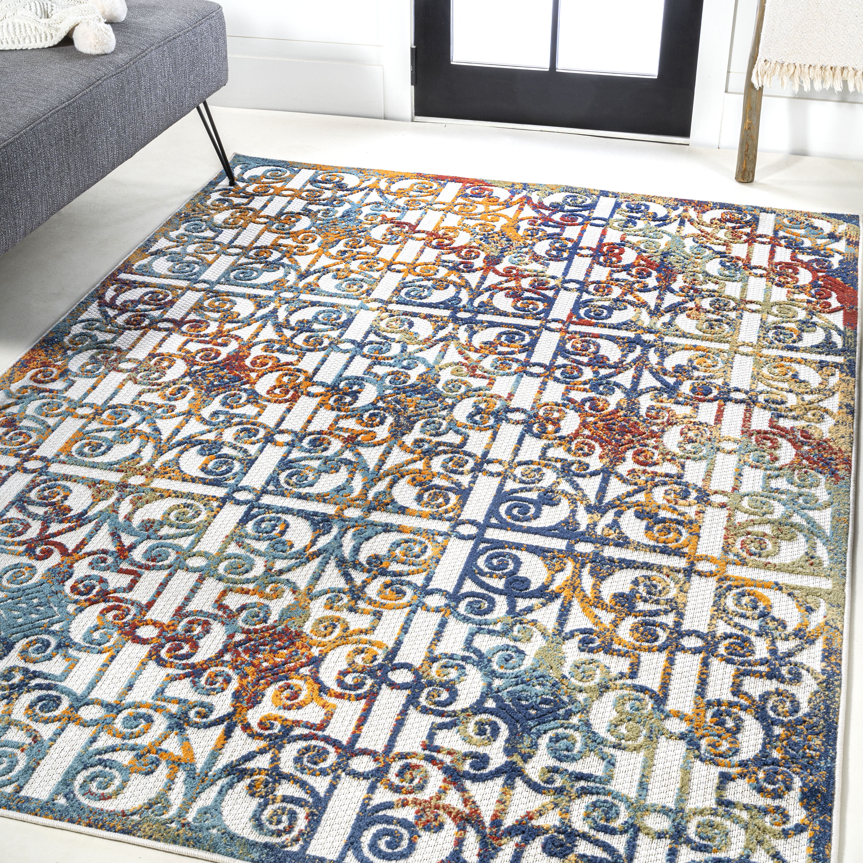 Blue and Cream Trellis Synthetic 4' x 6' Reversible Rug