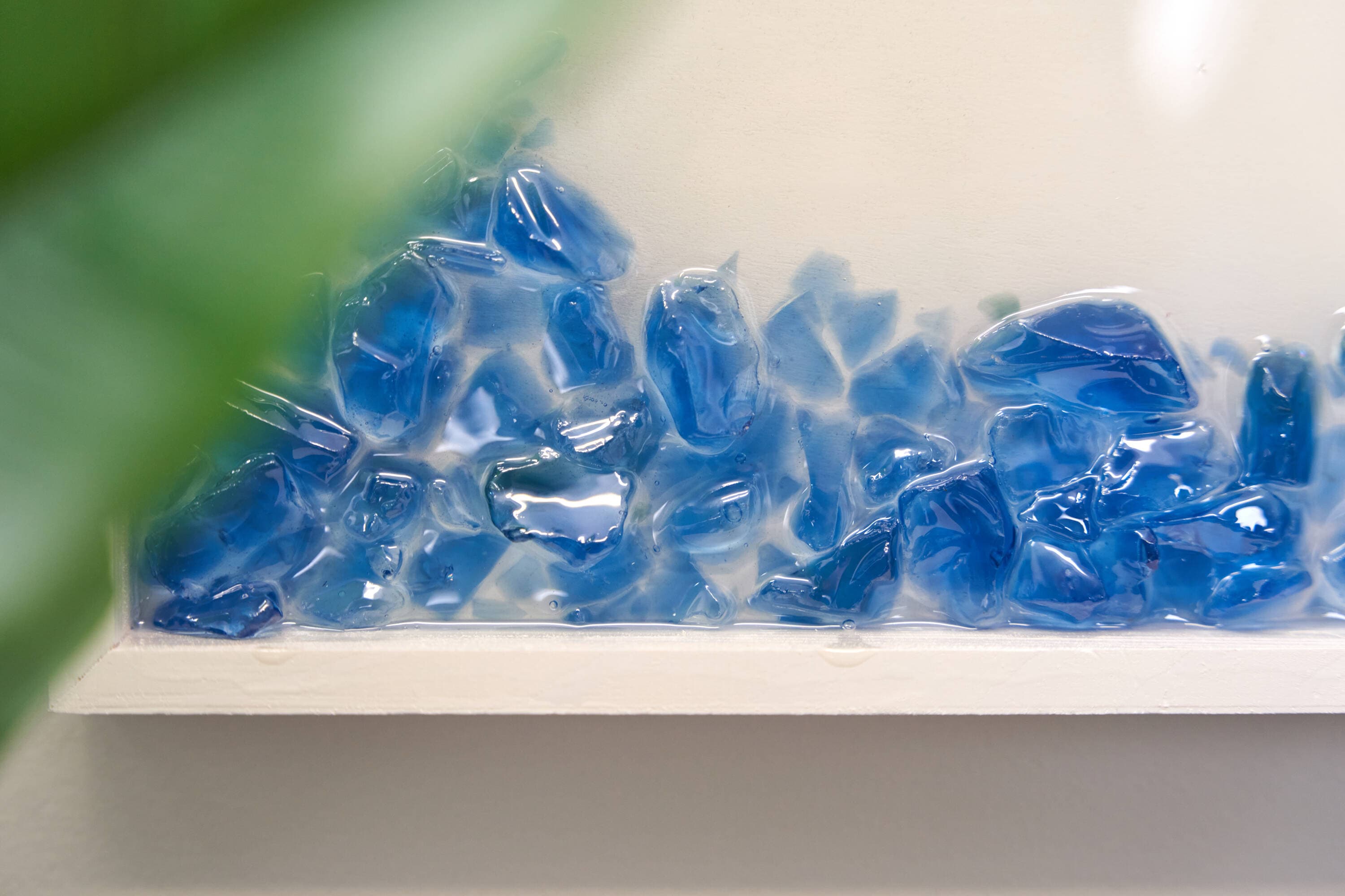Aoibox 80 fl. oz. Blue Crystal Clear Break Resistant Premium Acrylic Pitcher  with Lid HDSX03KI027 - The Home Depot