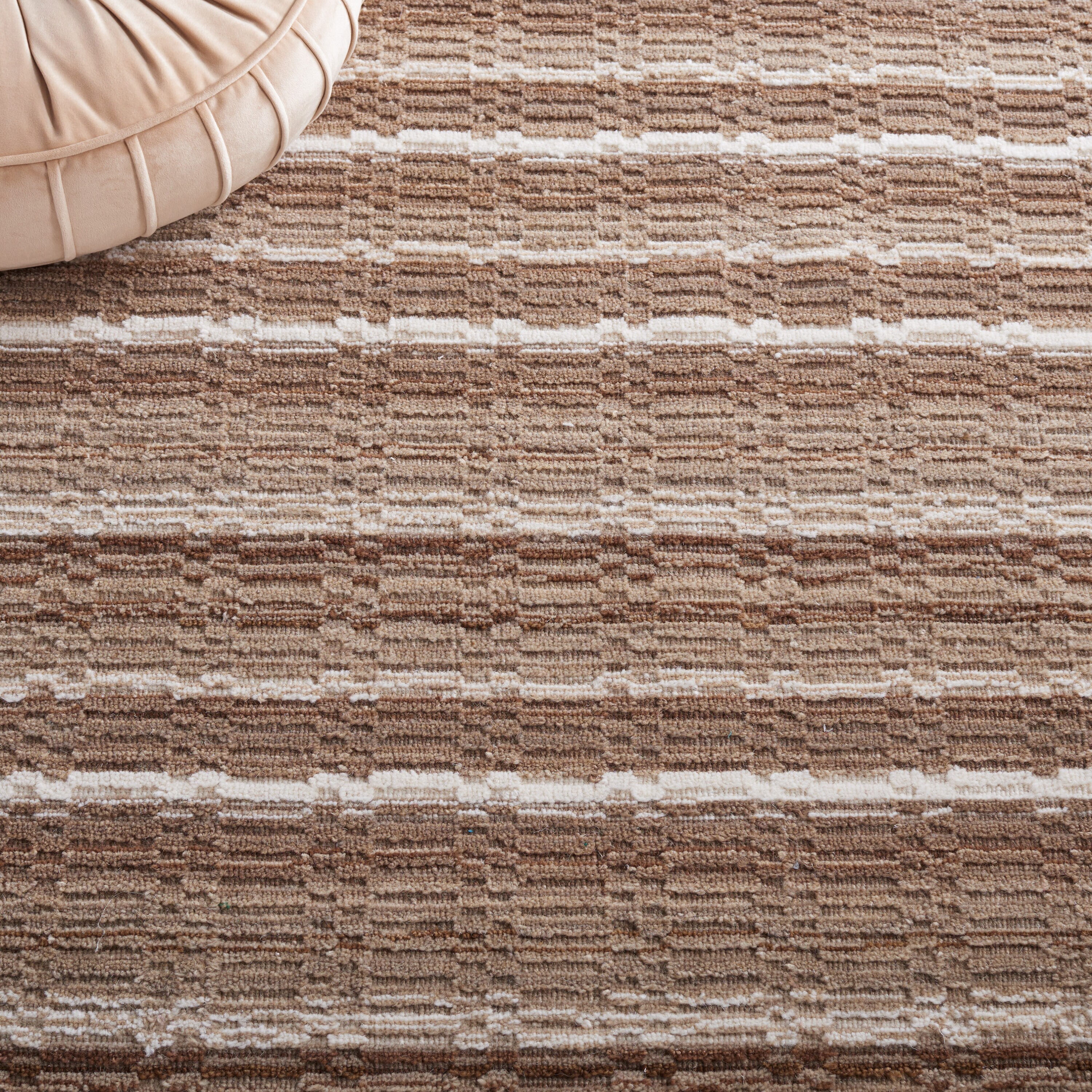 Safavieh HIM705A-5 rugs - View #5