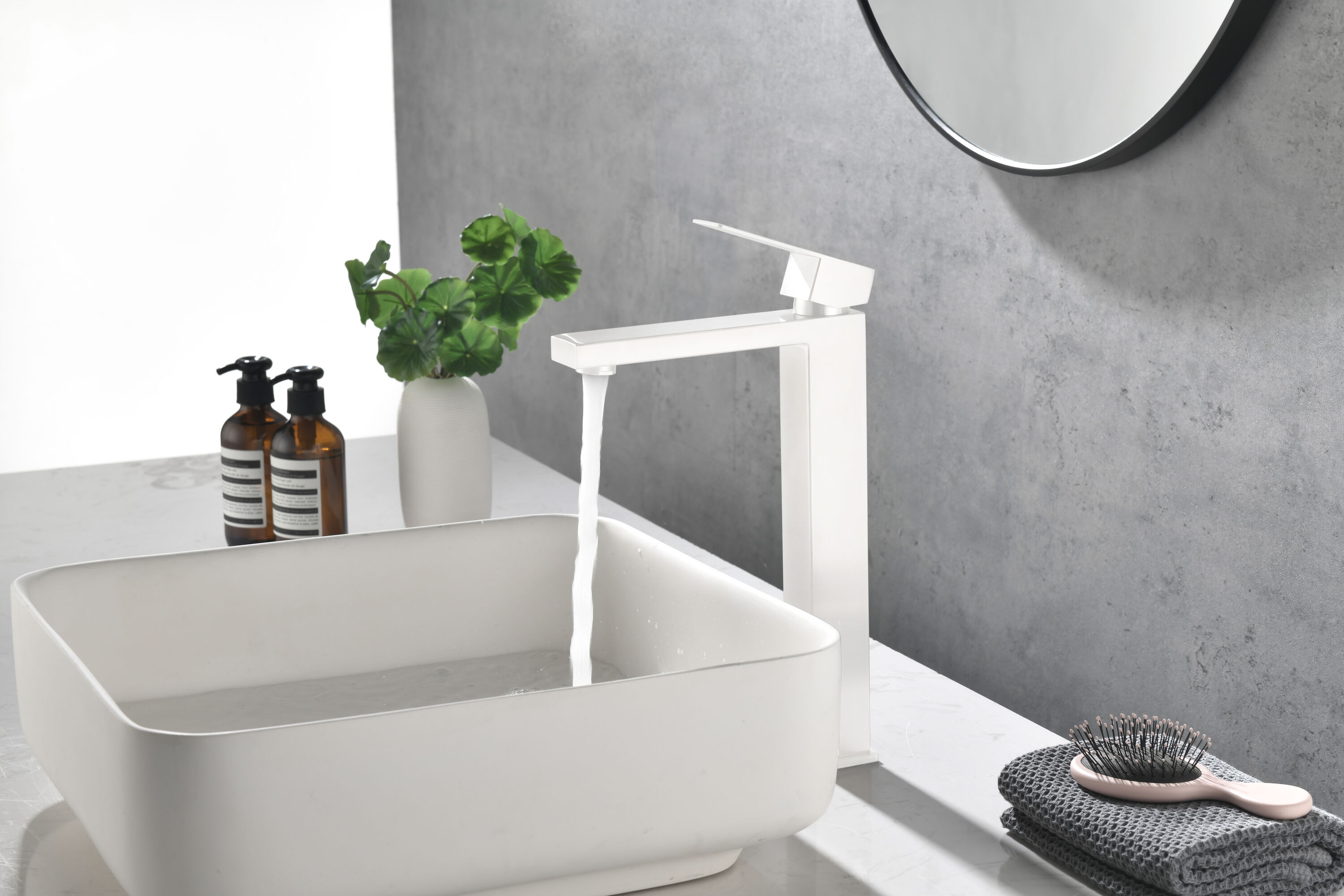 AAZJ JTH-57871WH Matte Black Single hole 1-handle Waterfall Commercial/Residential Handle Bathroom Sink Faucet