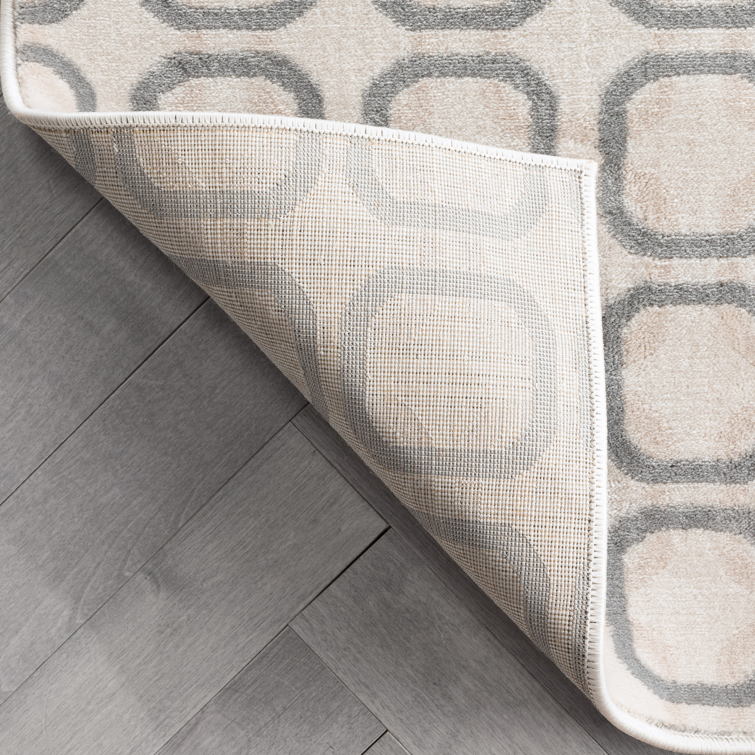 Reversible Geometric Gray Synthetic 5' x 7' Area Rug