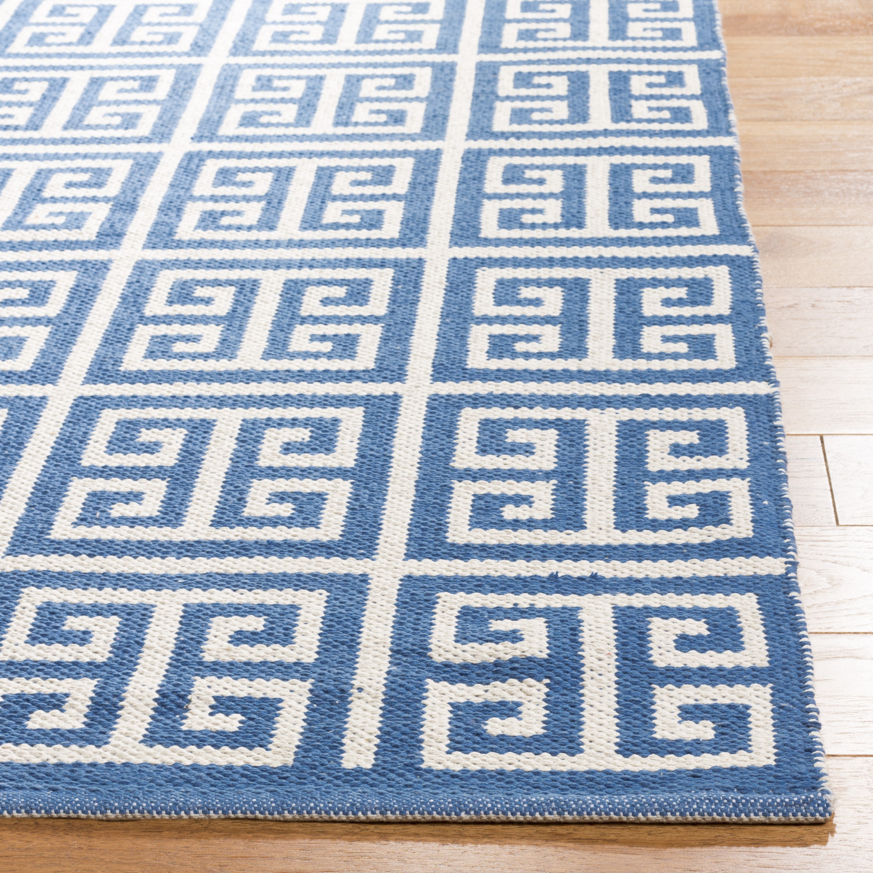 Safavieh MTK724C-24 rugs - View #3