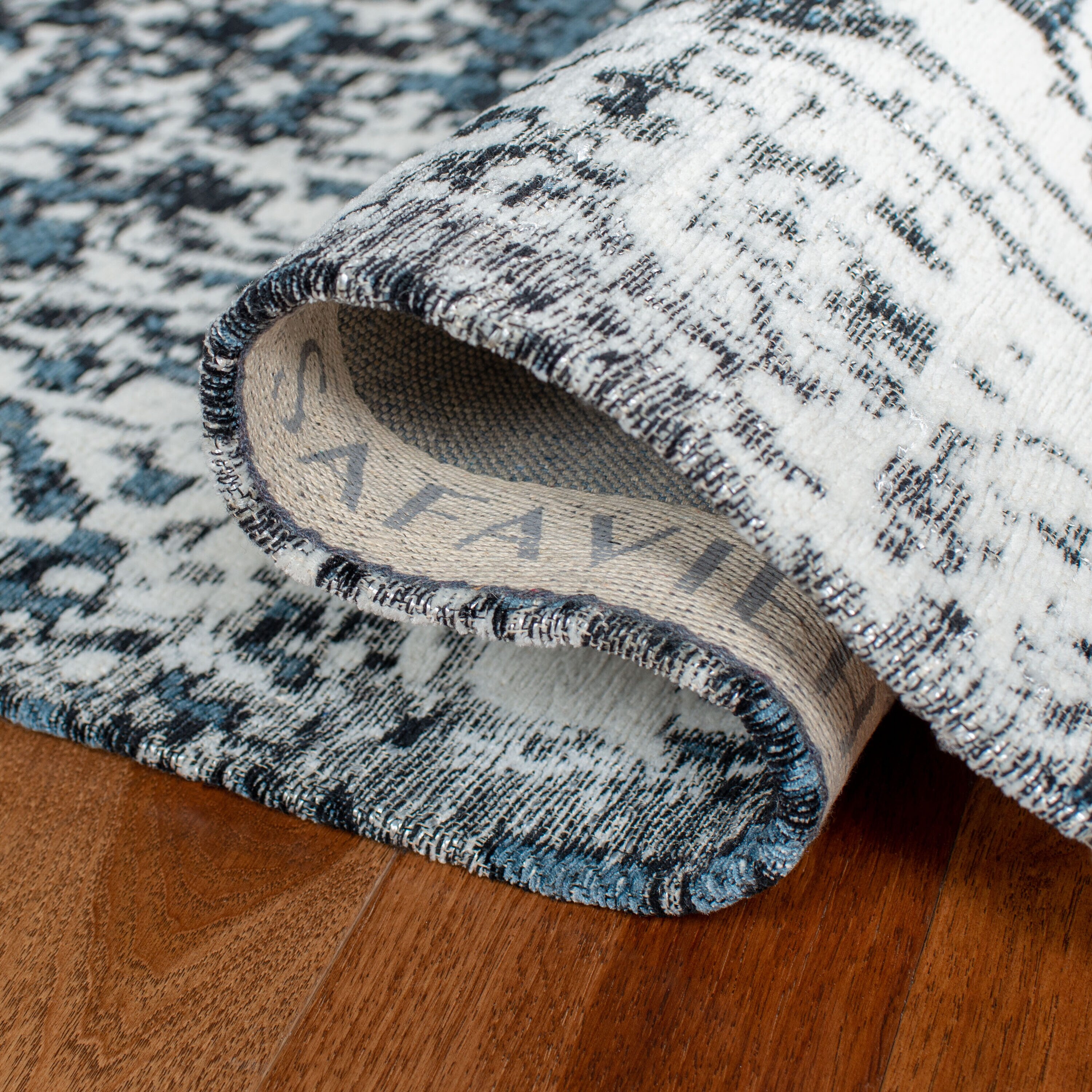 Safavieh CLV703N-6 rugs - View #6