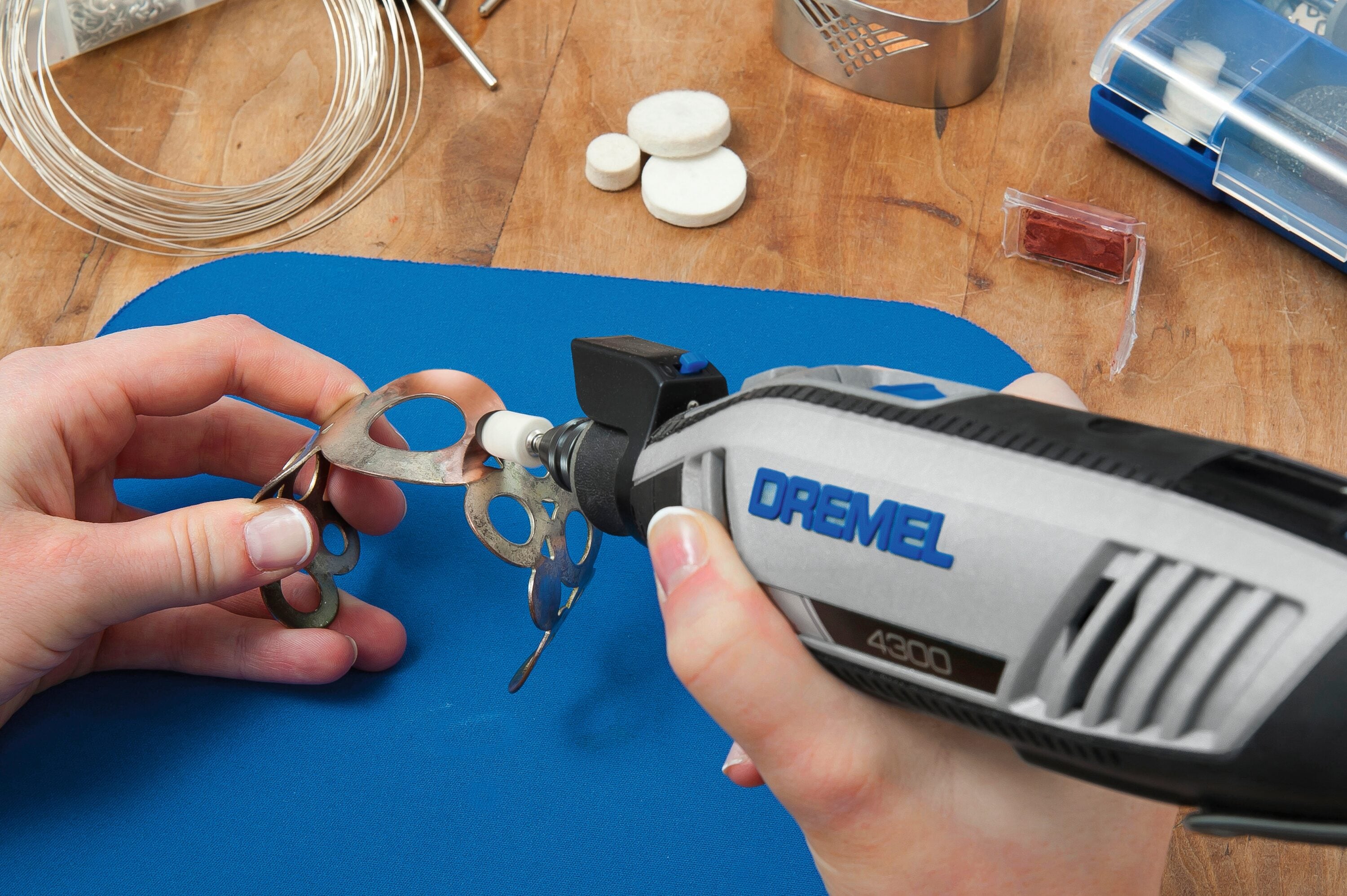 Dremel 4300 Variable Speed Corded 1.8-Amp Multipurpose Rotary Tool Kit in  the Rotary Tools department at