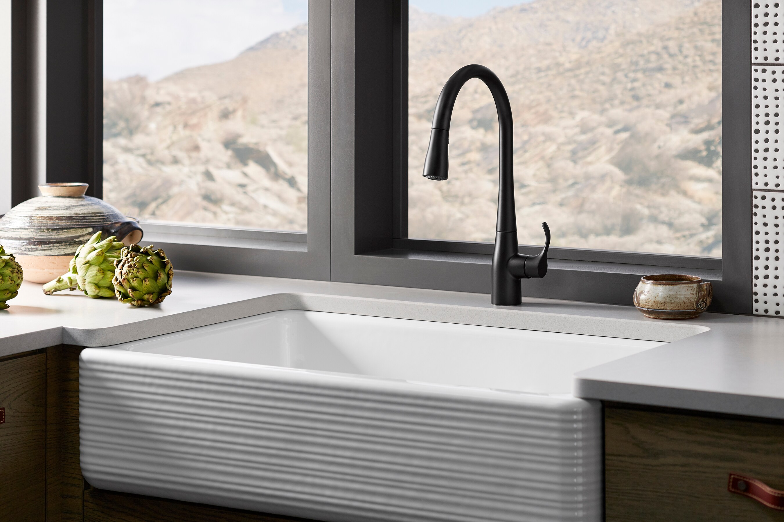 Vibrant Stainless Steel Single Handle Pull Down Kitchen Faucet