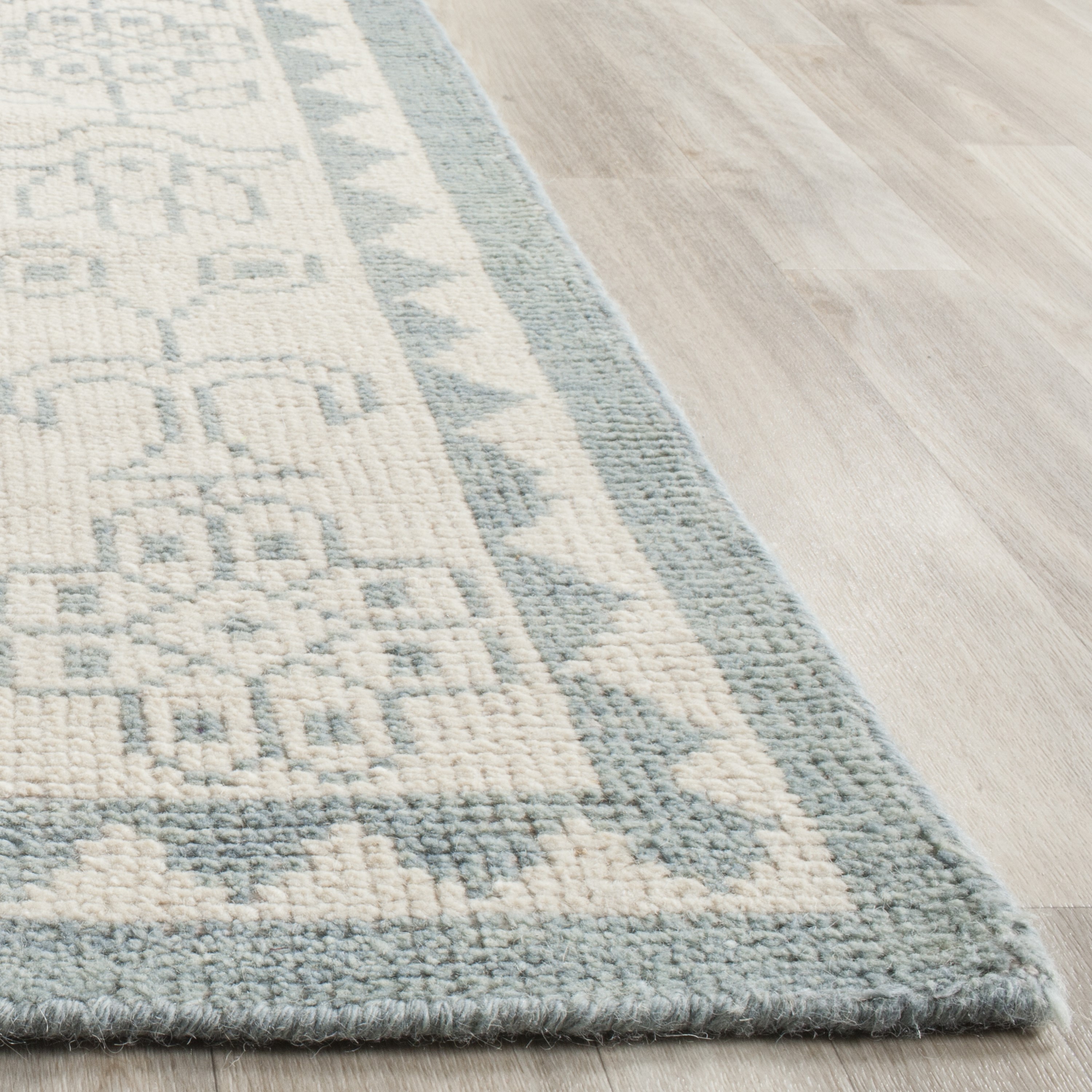 Bohemian Blue Floral Hand-Knotted Wool Area Rug - 2' x 3'