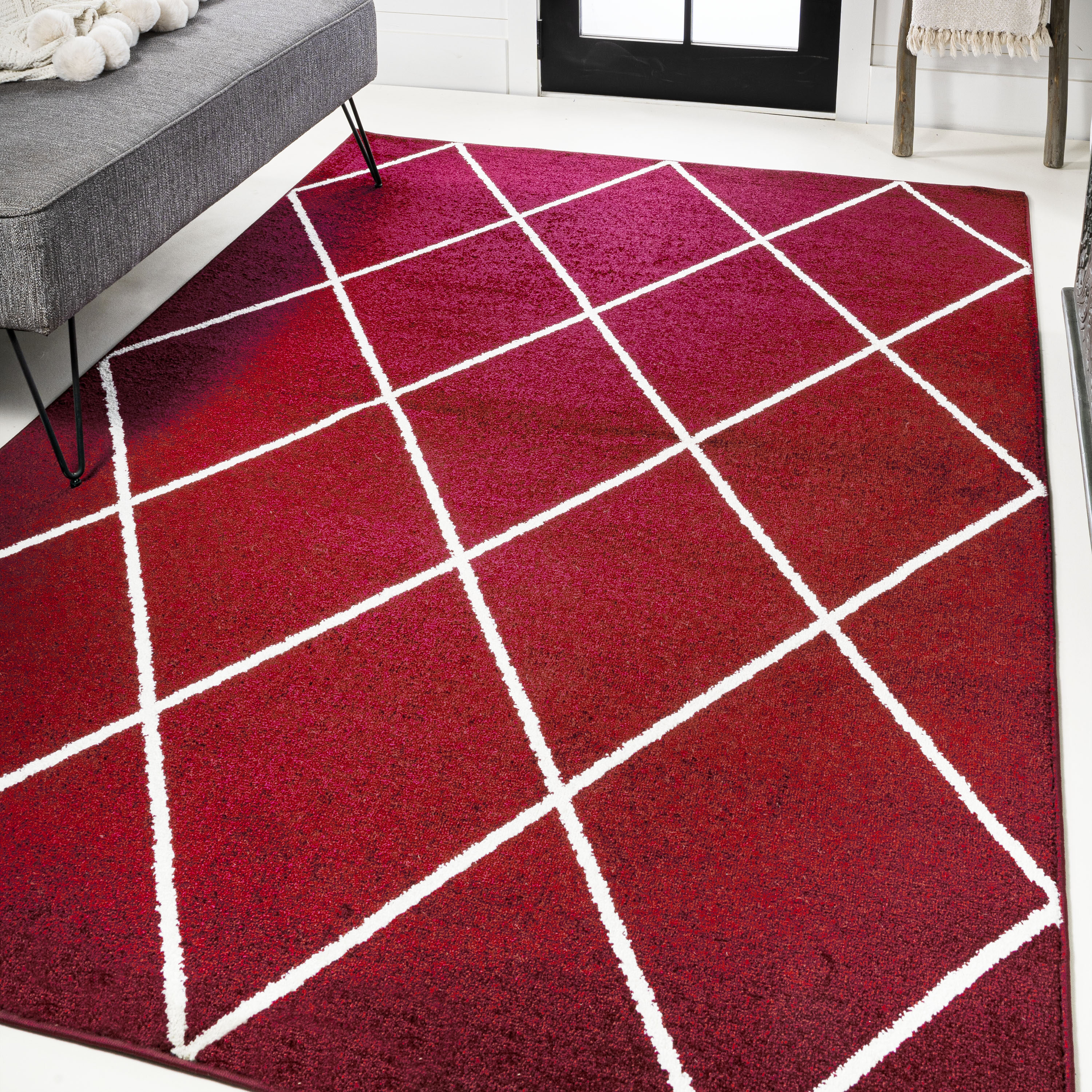 JONATHAN  Y SEU102I-8 SUPERSOFT Cole Minimalist Diamond 8 x 10 (ft) Loomed Polypropylene Red/White Rectangular Indoor Geometric Mid-Century Modern Area rug