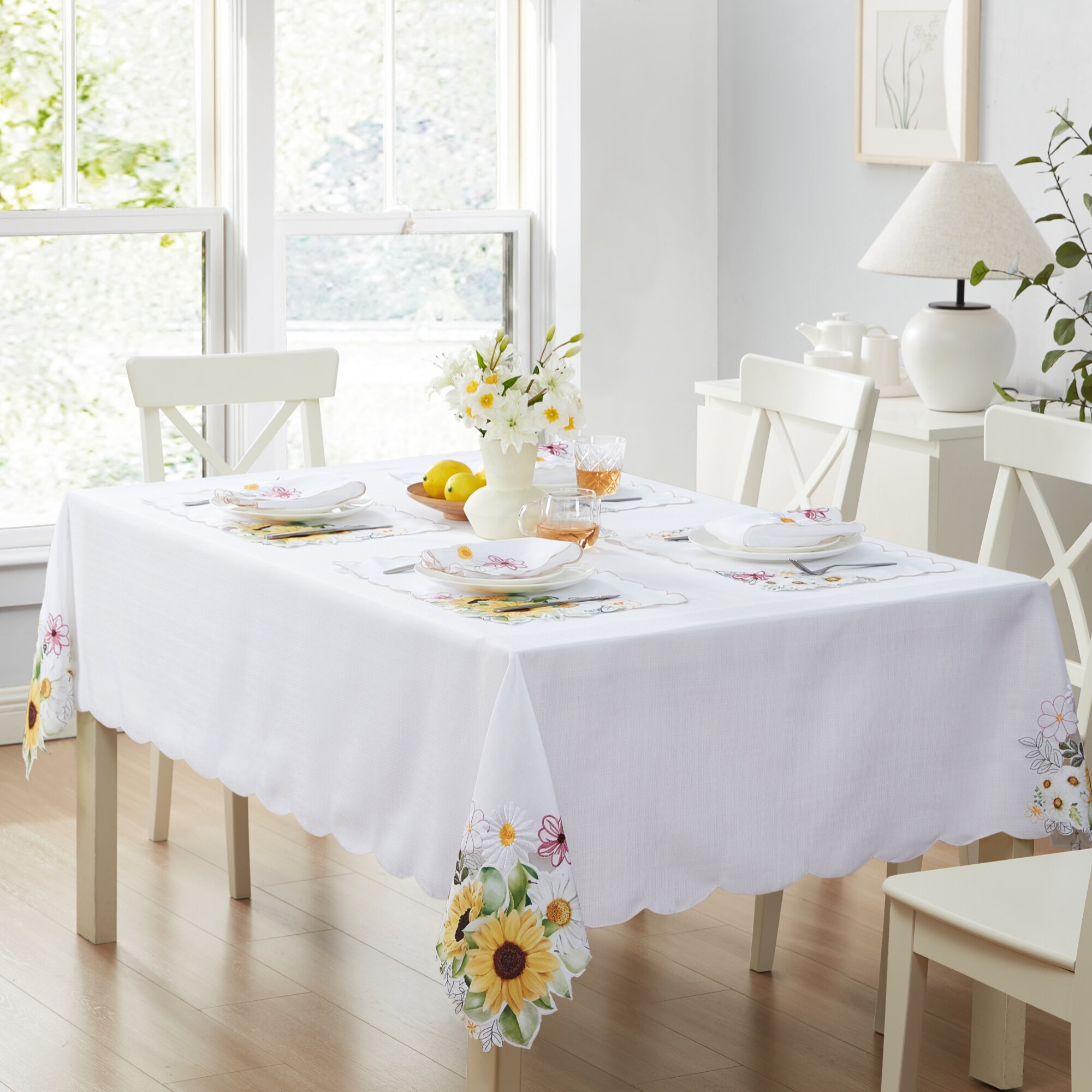 Elrene Home Fashions Sunflower and Daisies Cutwork Indoor Multicolor Table Cover for Rectangle Tables