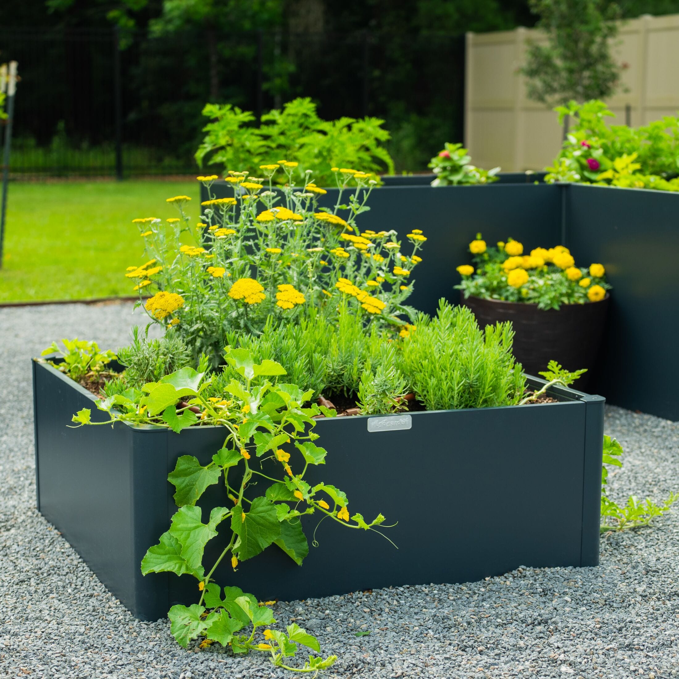 Vego Garden VBM4242BL Raised-Garden-Beds - View #2
