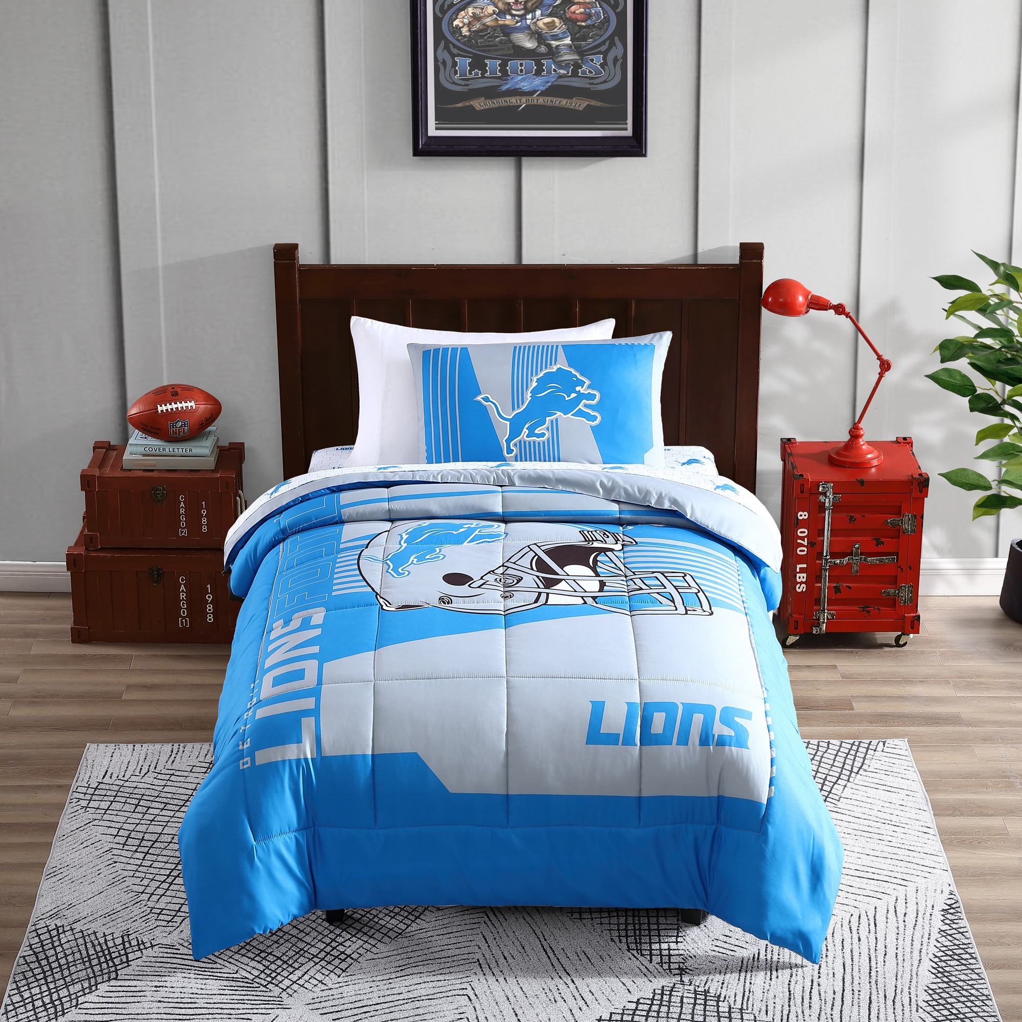 NFL DETROIT LIONS Throwback Print Football 100% Cotton Fabric Licensed  Material Crafts, Quilts, Home Decor 