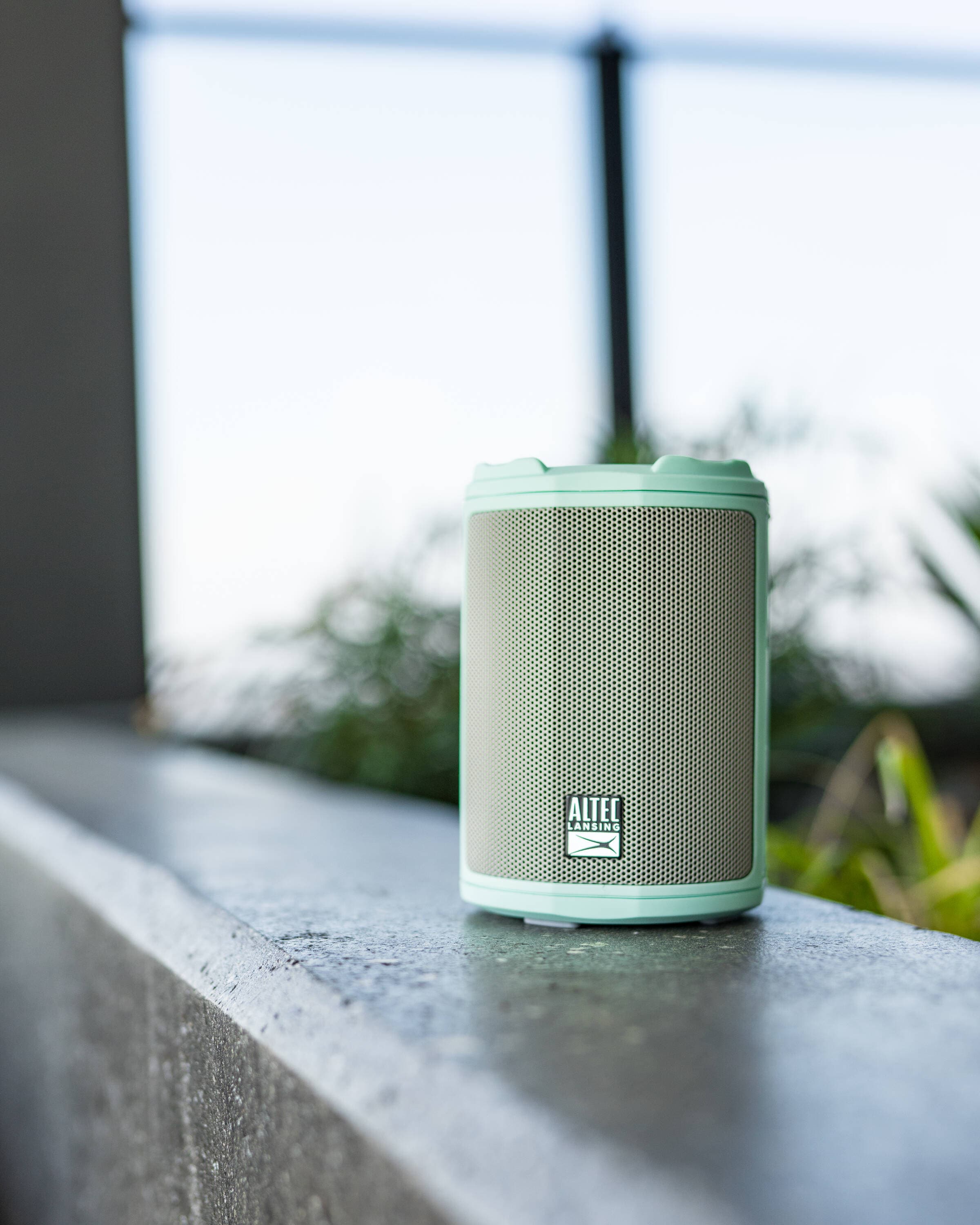 Altec Lansing IMW1100-MTG Portable-Speakers - View #4