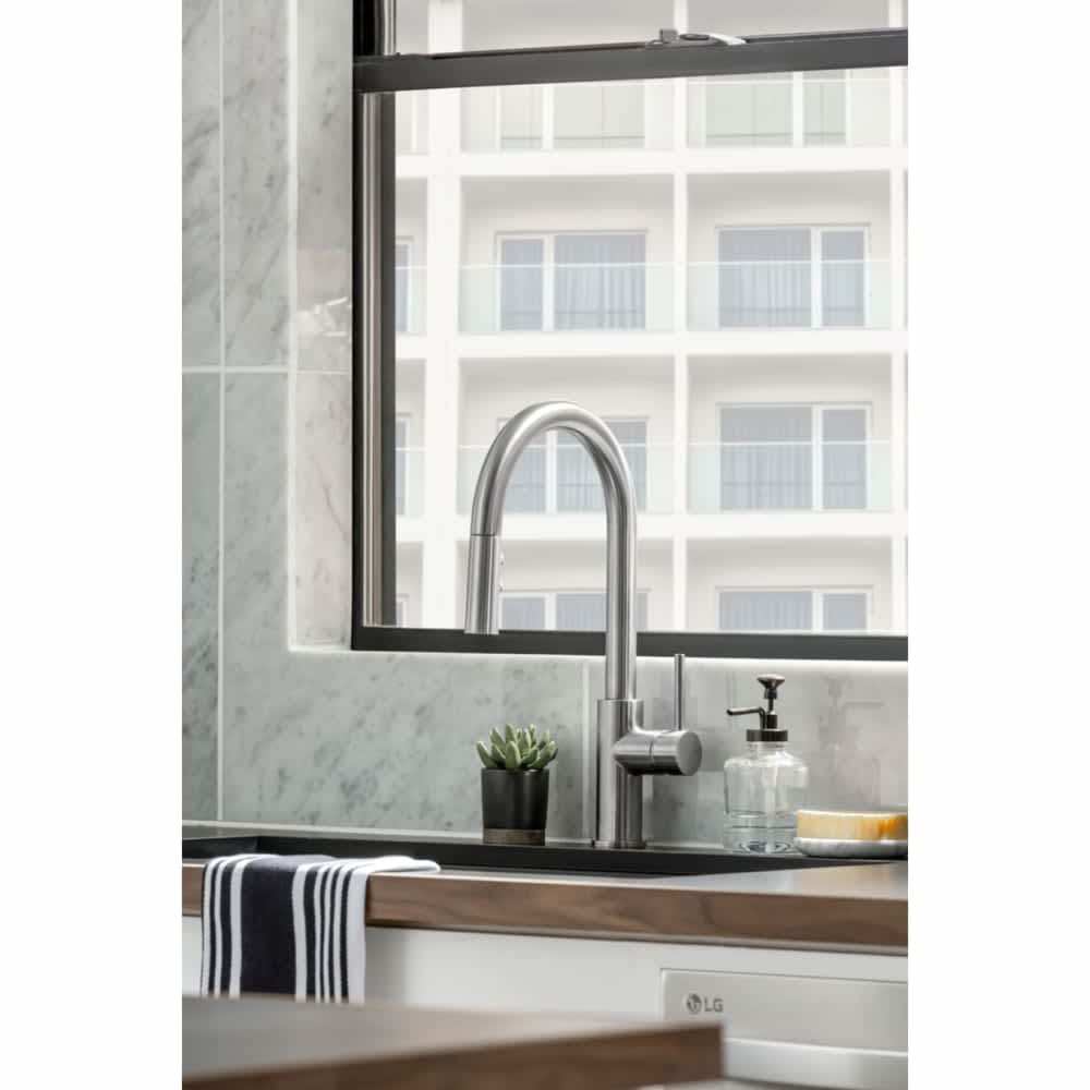 【mi】 Miseno MNO191L Mia 1.8 GPM Pull Down Kitchen Faucet in the Kitchen