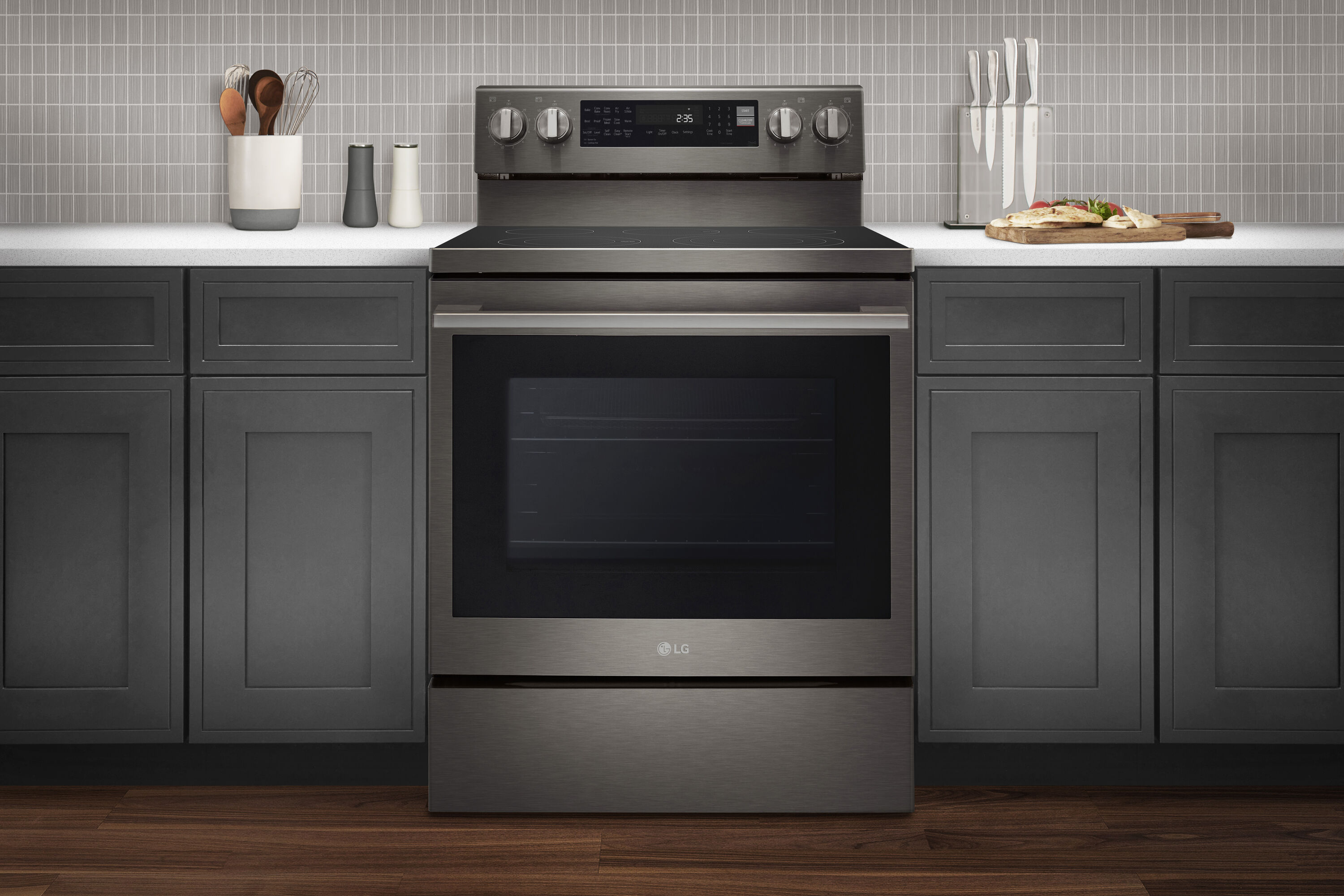 LG LREN6325ZE Freestanding-Electric-Ranges - View #7