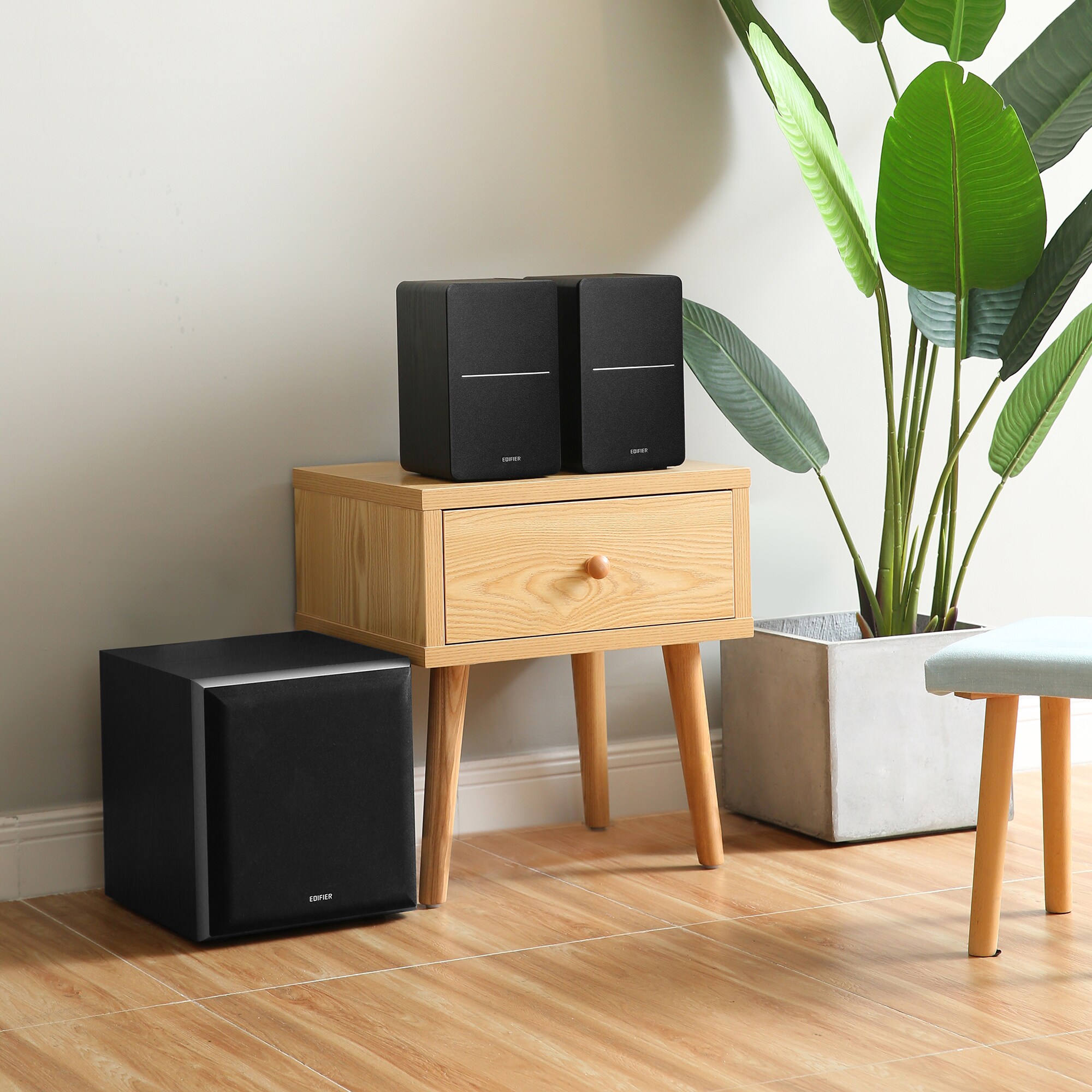 Edifier EEC4004964 Portable-Speakers - View #2