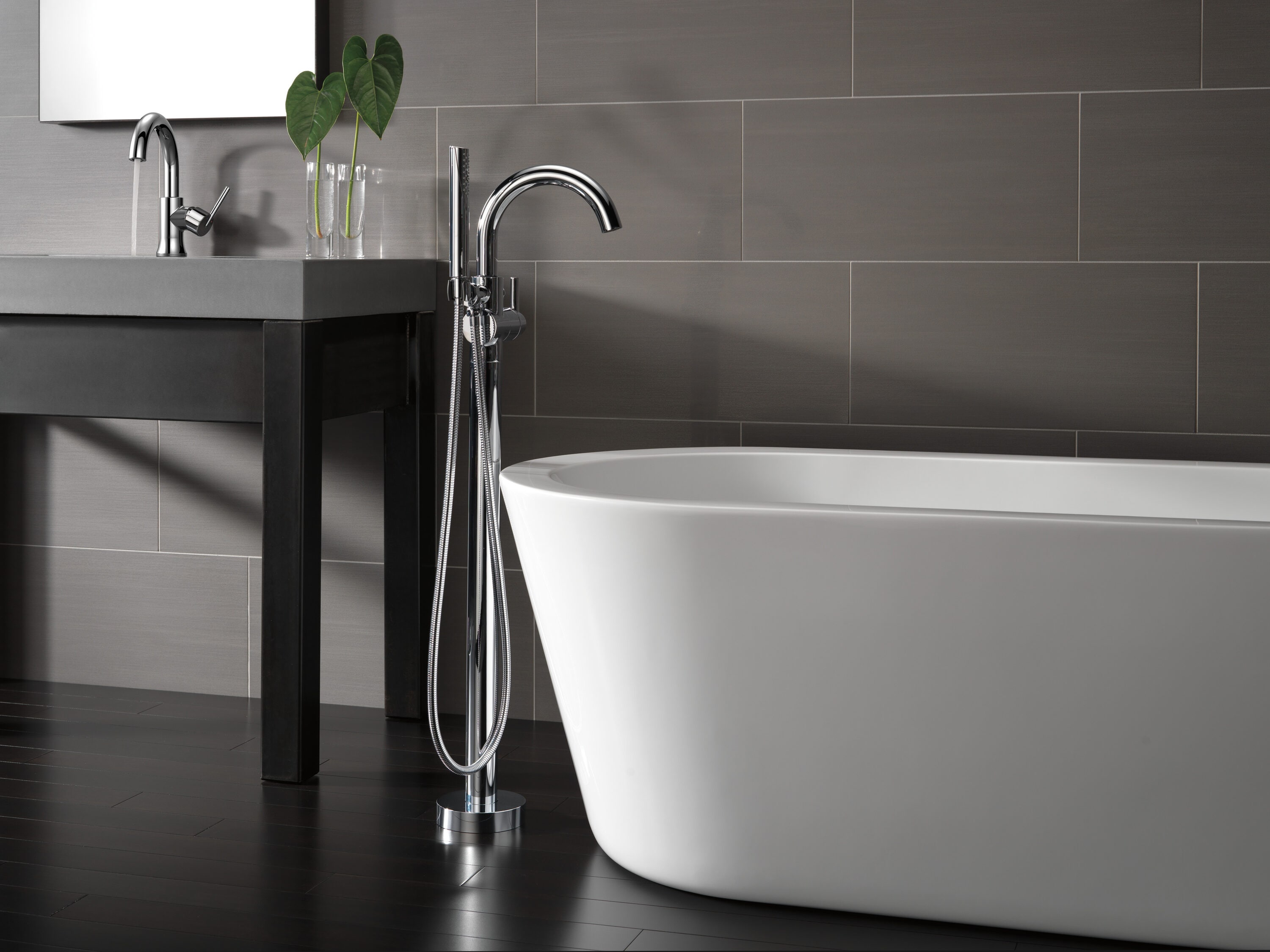 Delta T4759-FL Roman-Tub-Faucets - View #7