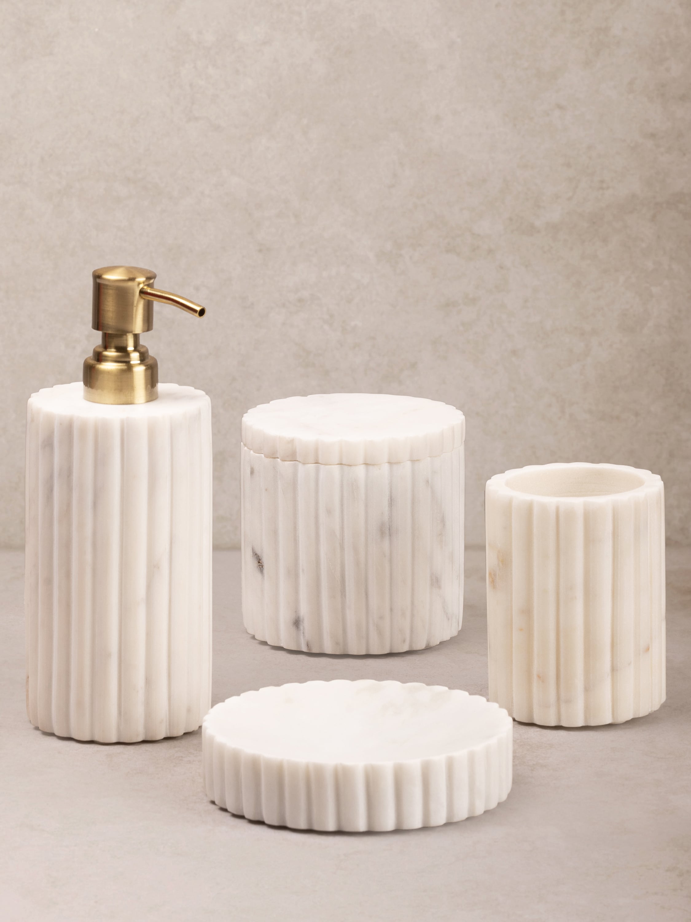 GAURI KOHLI Roksana White Marble Bath Accessories
