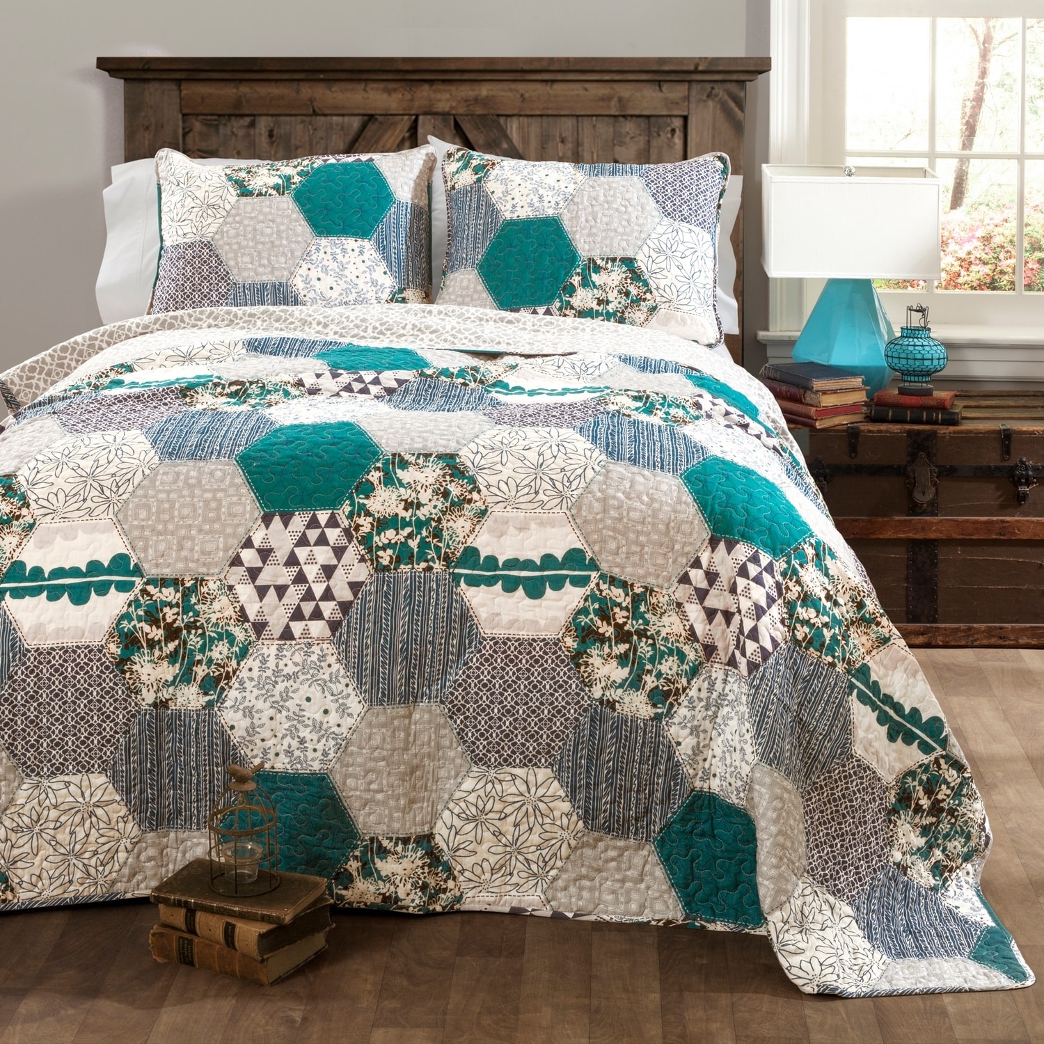 Lush Decor C37874P15-000 Turquoise Patchwork Reversible King Quilt Cotton