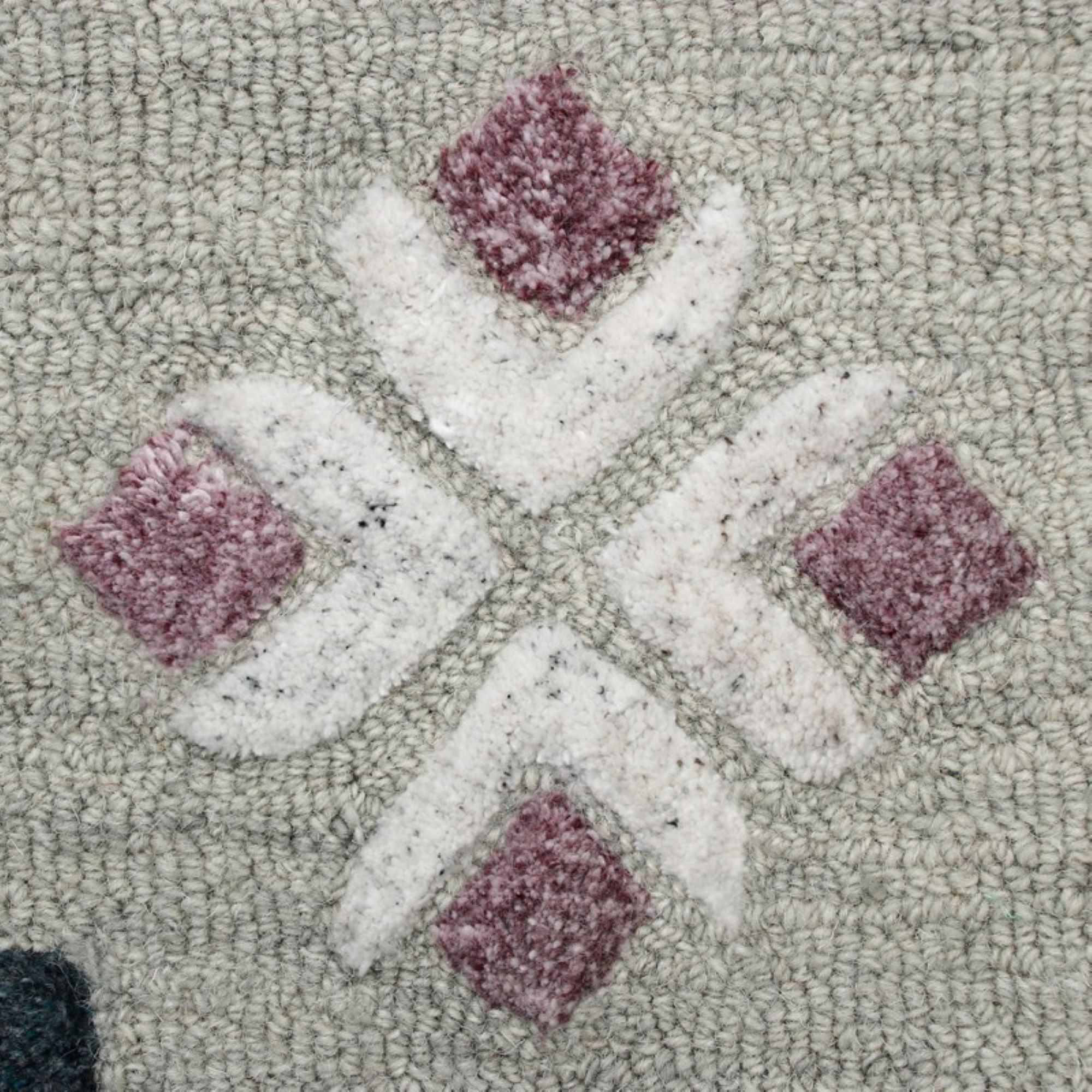 Handmade Geometric Bordered Gray Wool & Viscose 7' Round Rug