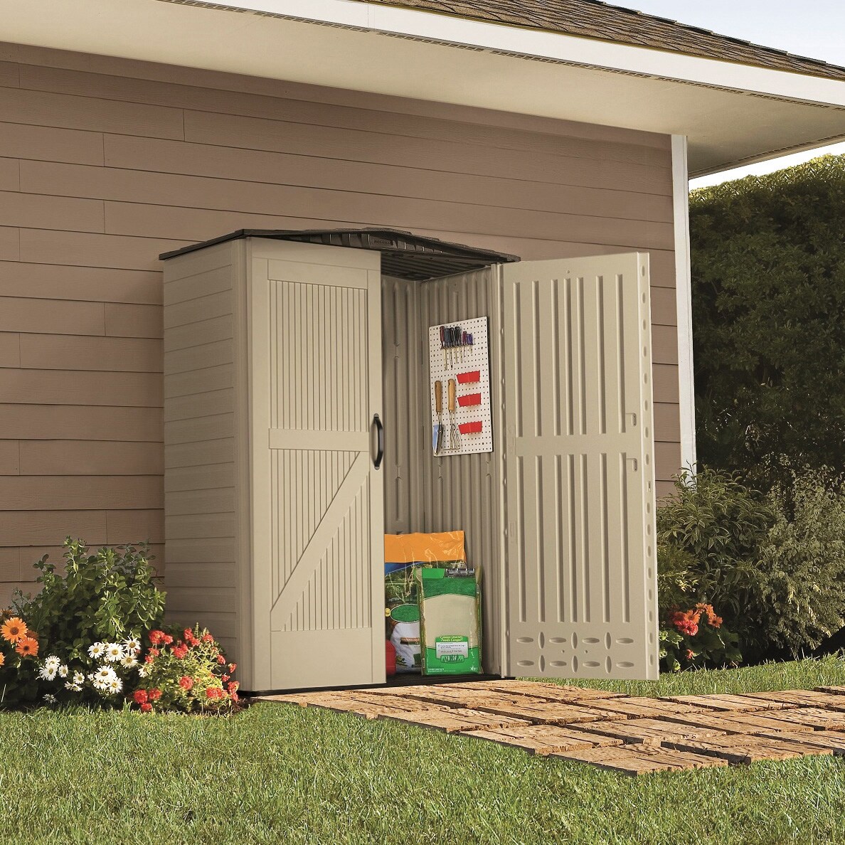  Rubbermaid Medium Vertical Resin Outdoor Storage Shed, 4 x 2.5  ft., Gray and Brown, Space-Saving, for Home/Garden/Pool/Back-Yard/Lawn  Equipment/Patio : Patio, Lawn & Garden