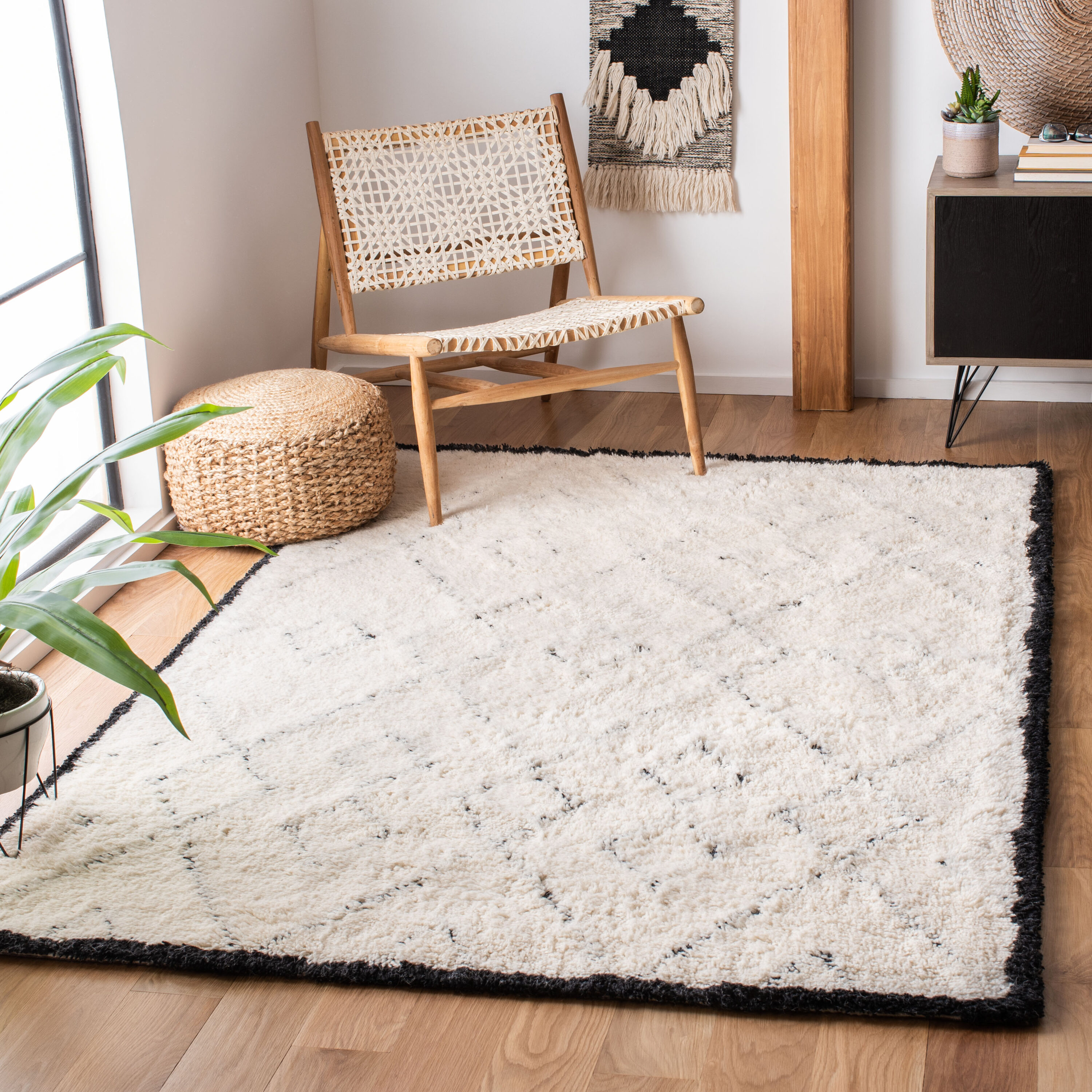 Safavieh Casablanca Shag 917 Ivory/Black Moroccan 4ft x 6ft Small ...