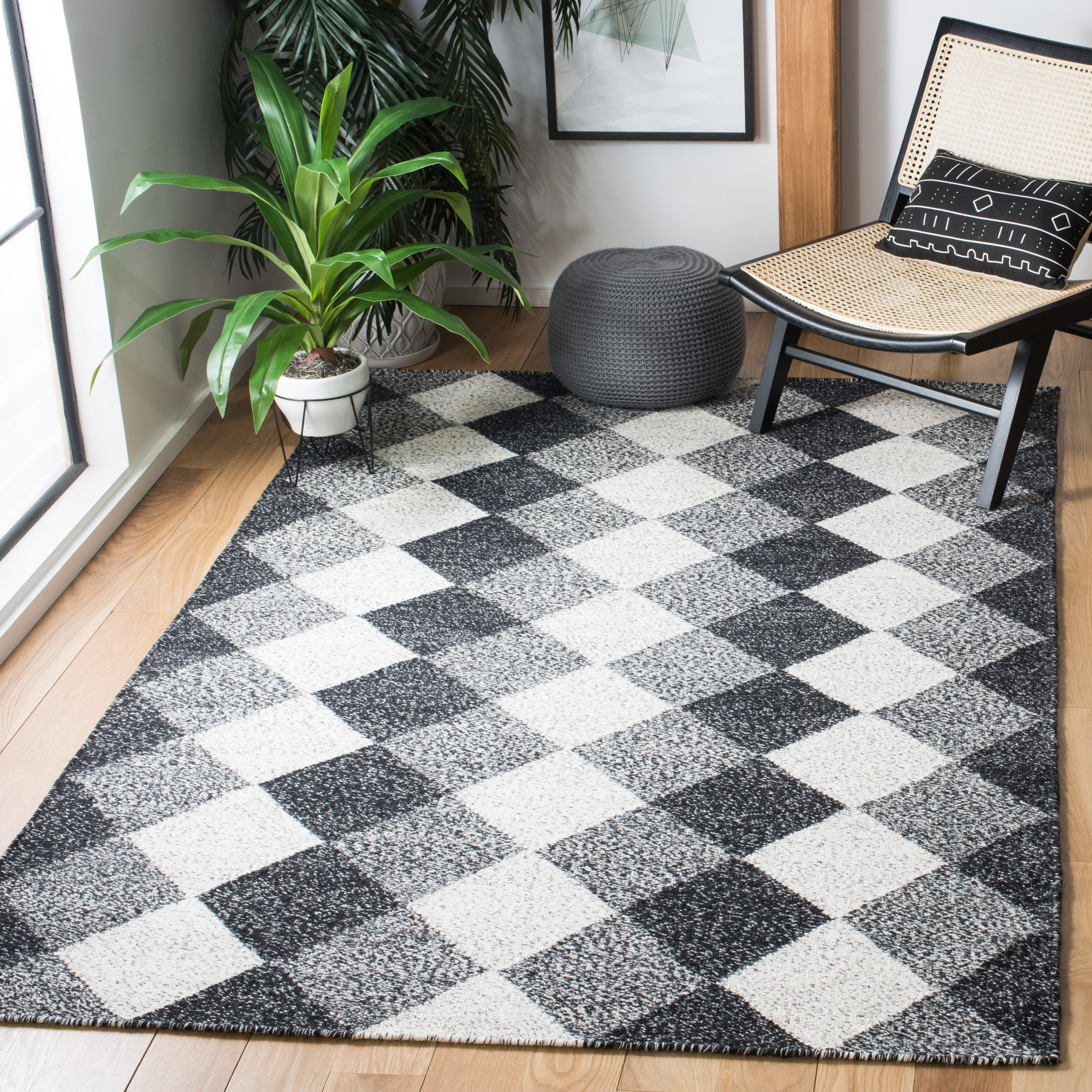 Handmade Black and Ivory Wool Flat Woven Area Rug