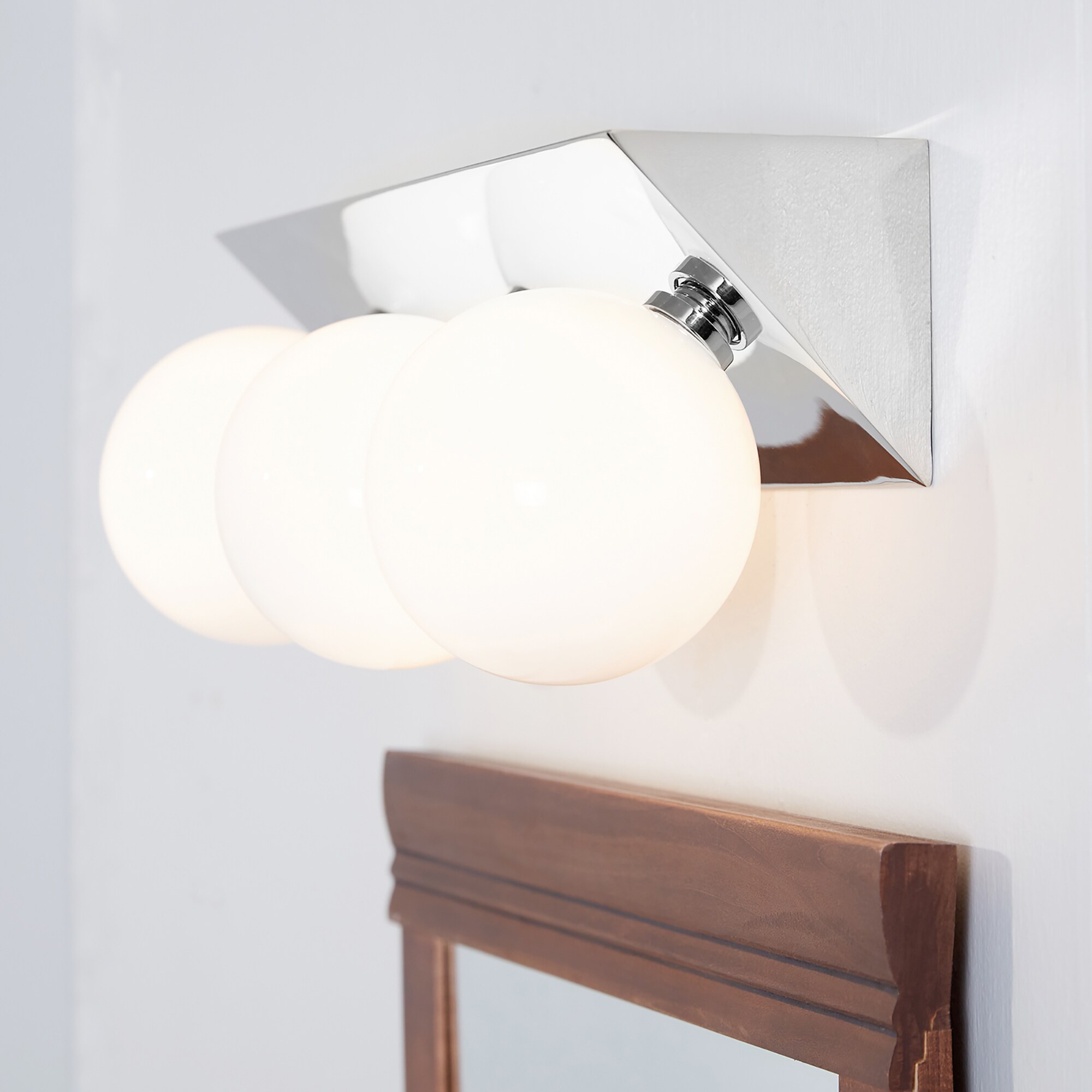 Mitzi by Hudson Valley Lighting Aspyn 18.25-in 3-Light Mitzi by Hudson Valley Lighting Aspyn 18.25-in 3-Light