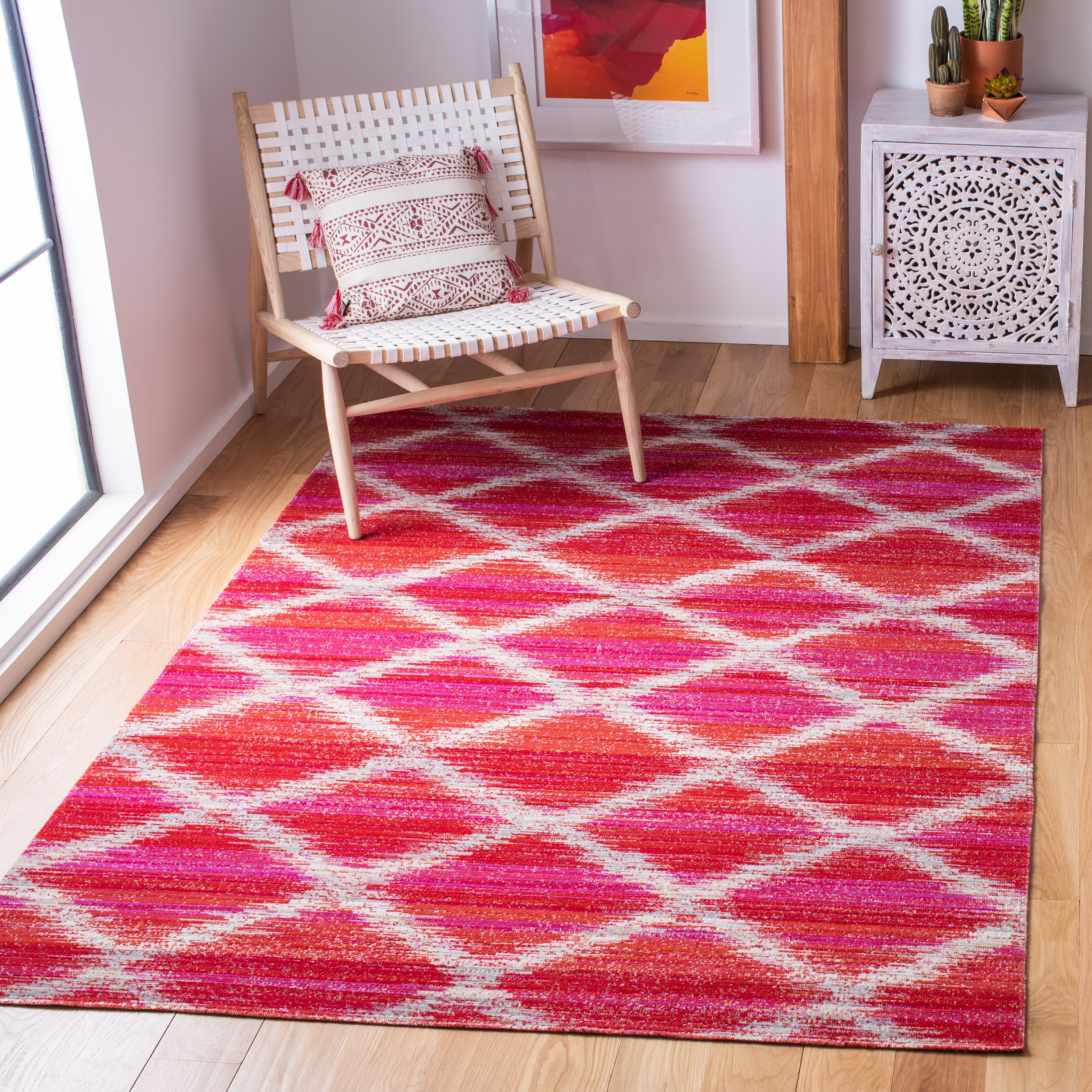 Safavieh MTG261R-3 Montage 3 x 5 (ft) Loomed Polypropylene Fuchsia/Ivory Rectangular Indoor/Outdoor Trellis Southwestern Throw rug