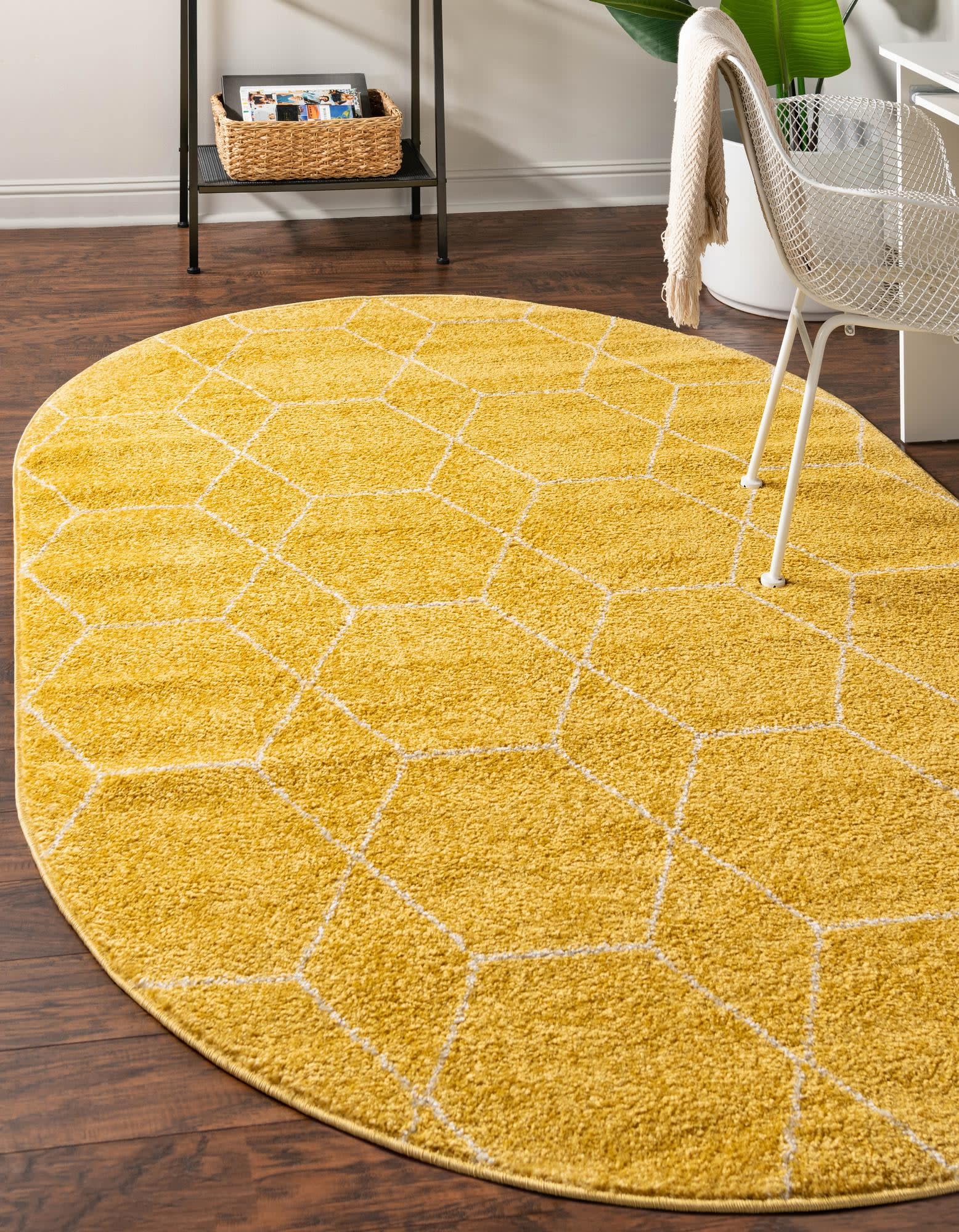 Unique Loom 3151624 Trellis Frieze 8 x 10 (ft) Loomed Polypropylene Yellow Oval Indoor Trellis Area rug