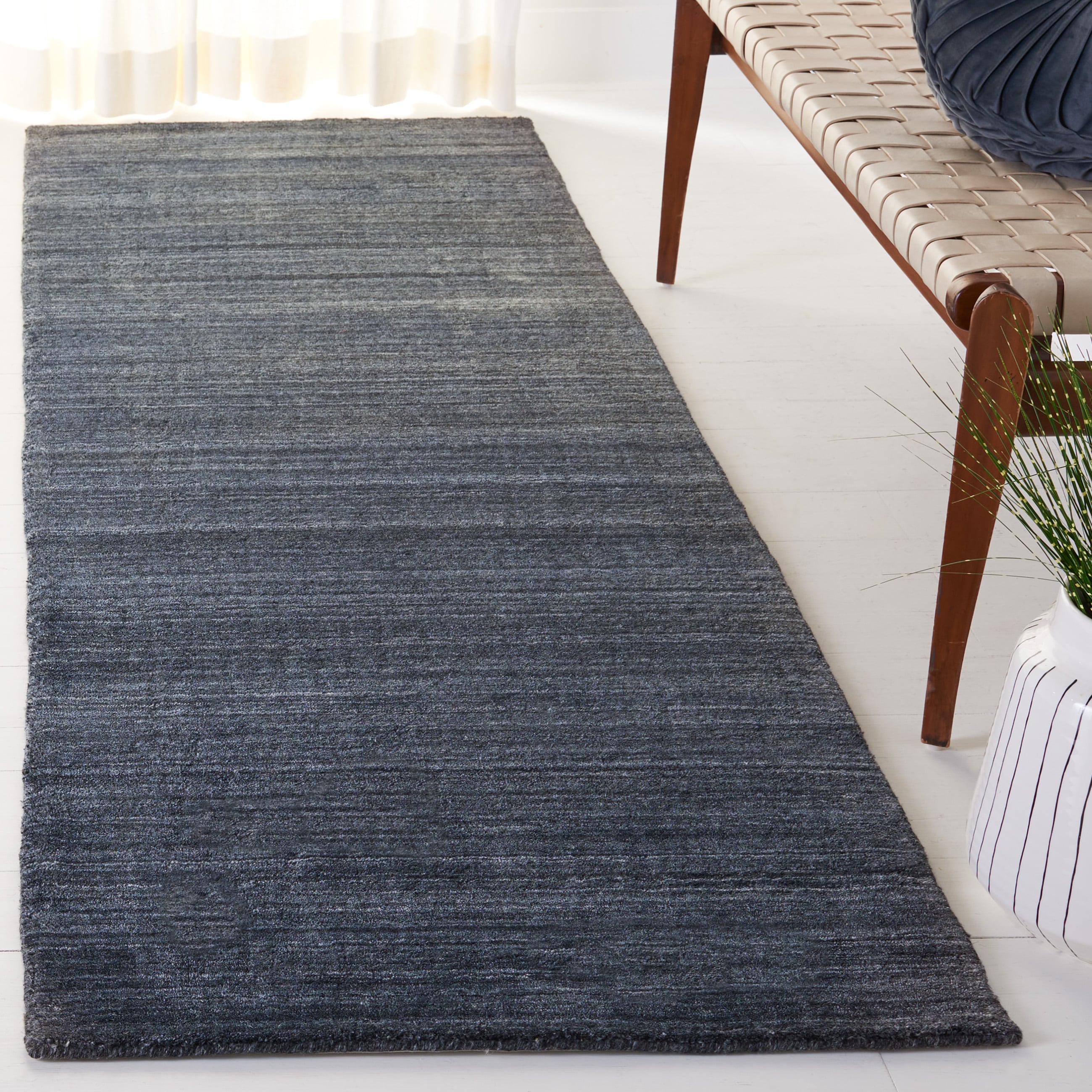  Mirage 550 Anthracite Solid / Tonal 2ft-6in x 8ft Runner Rug