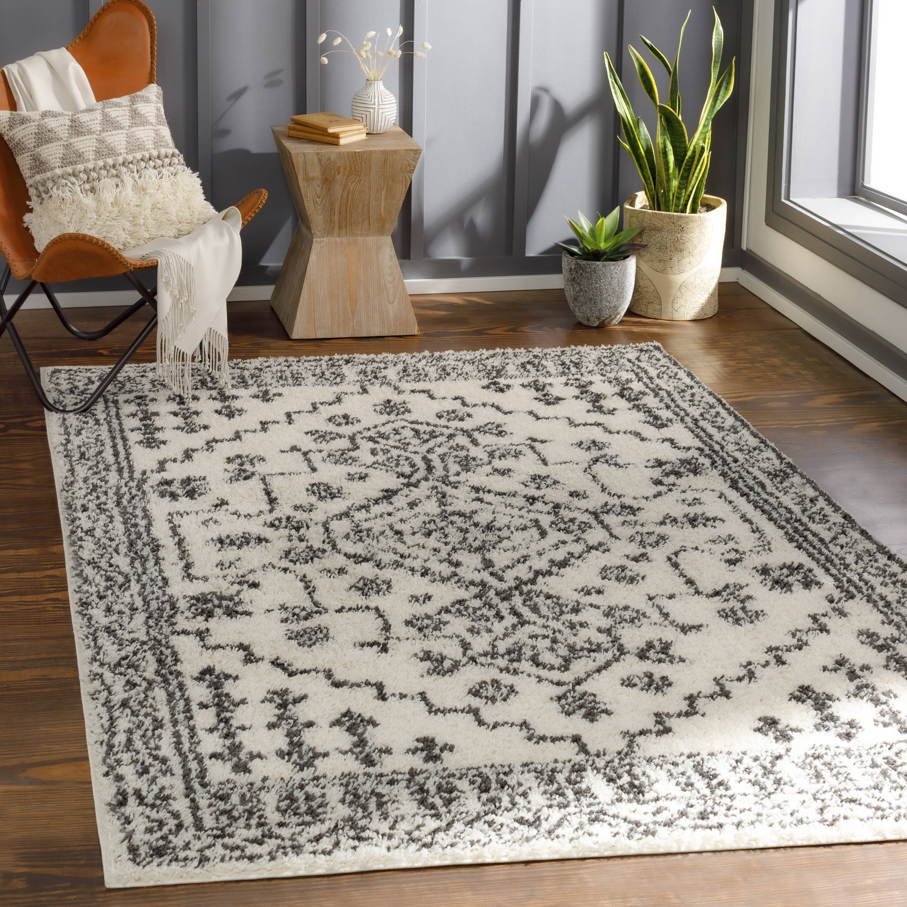 Surya BSH2321-679 Beni shag 7 X 9 (ft) Charcoal Indoor Medallion Oriental Area Rug