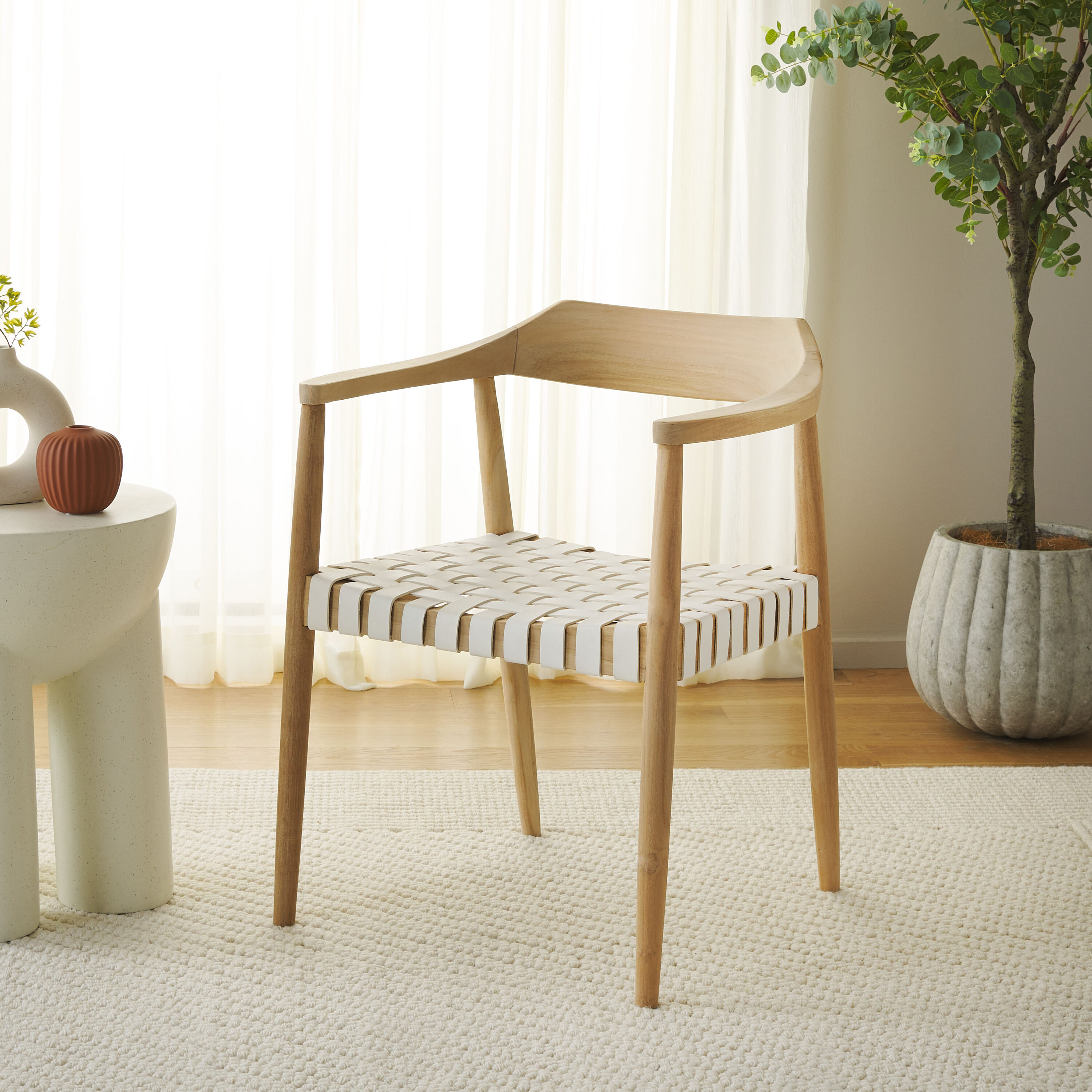 Safavieh ACH1202A Amycus Casual Natural/White Leather Accent Chair