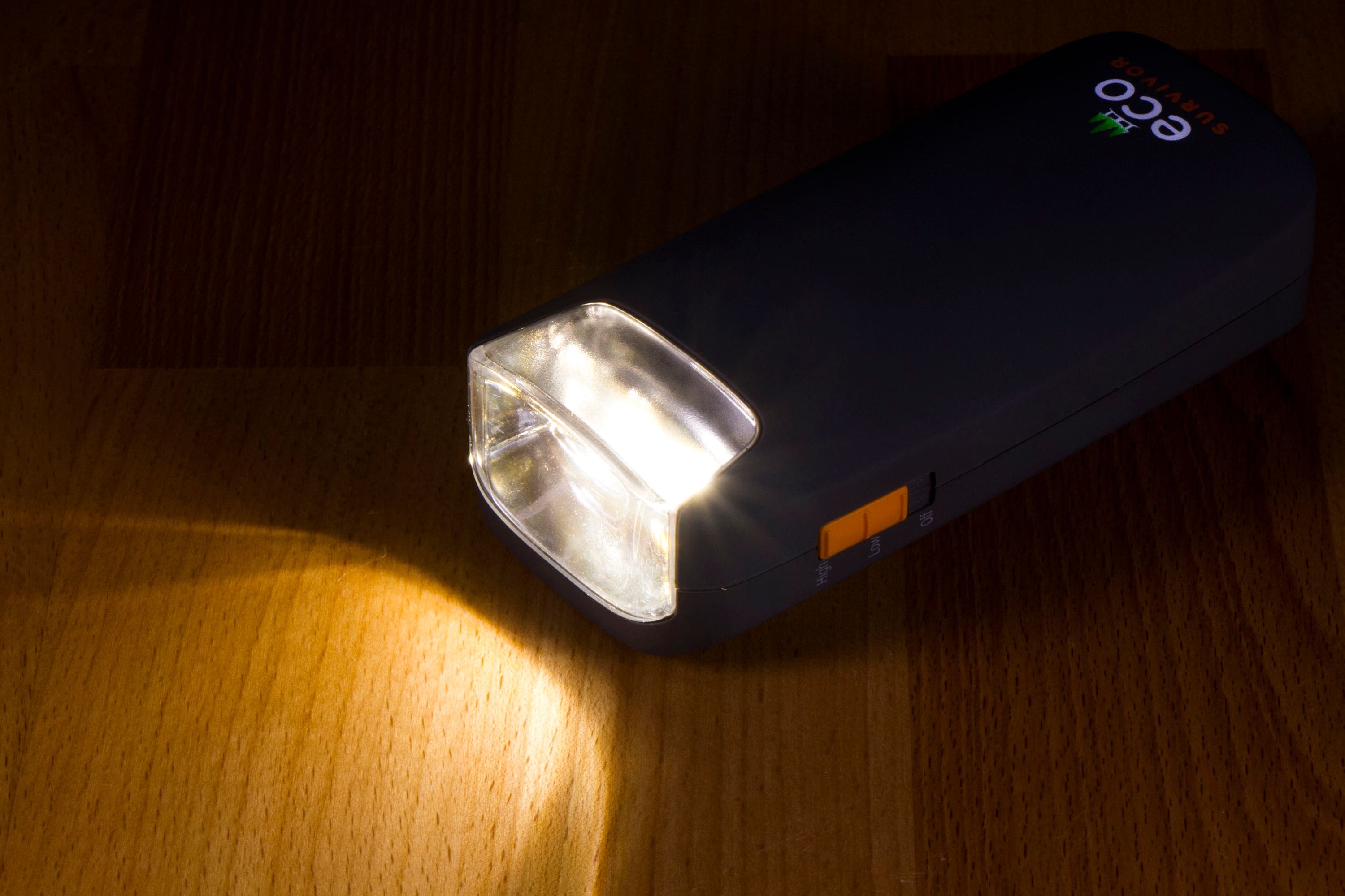 PowerOUT! Power Failure Light with Alarm and Flashlight