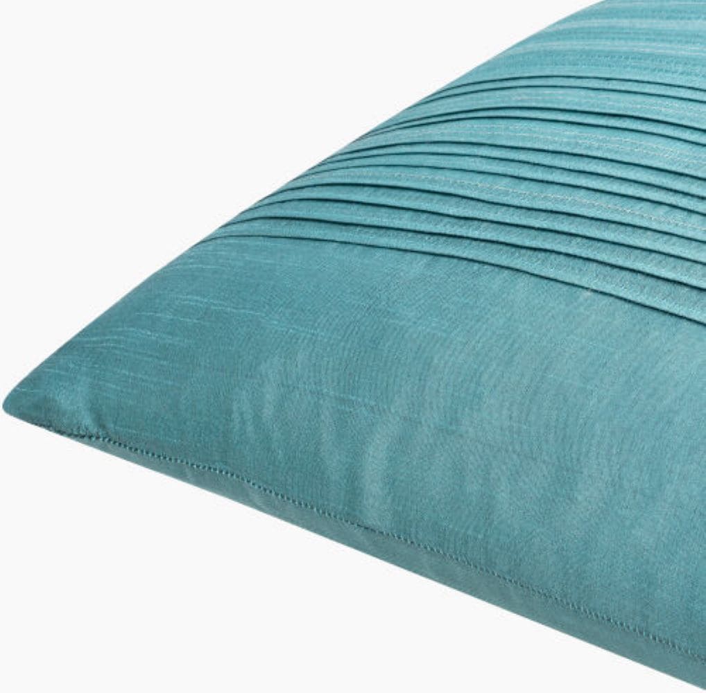 Yasmine 20" x 20" Blue Woven Polyester Throw Pillow