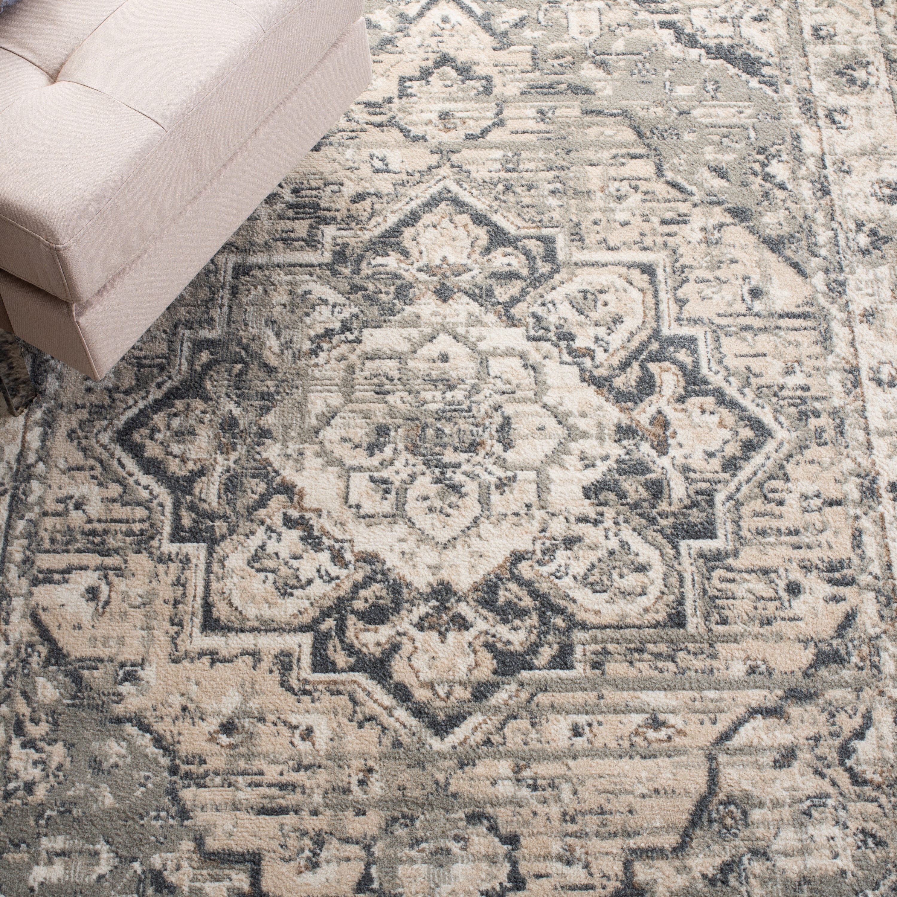 Safavieh PYR268A-5 rugs - View #6