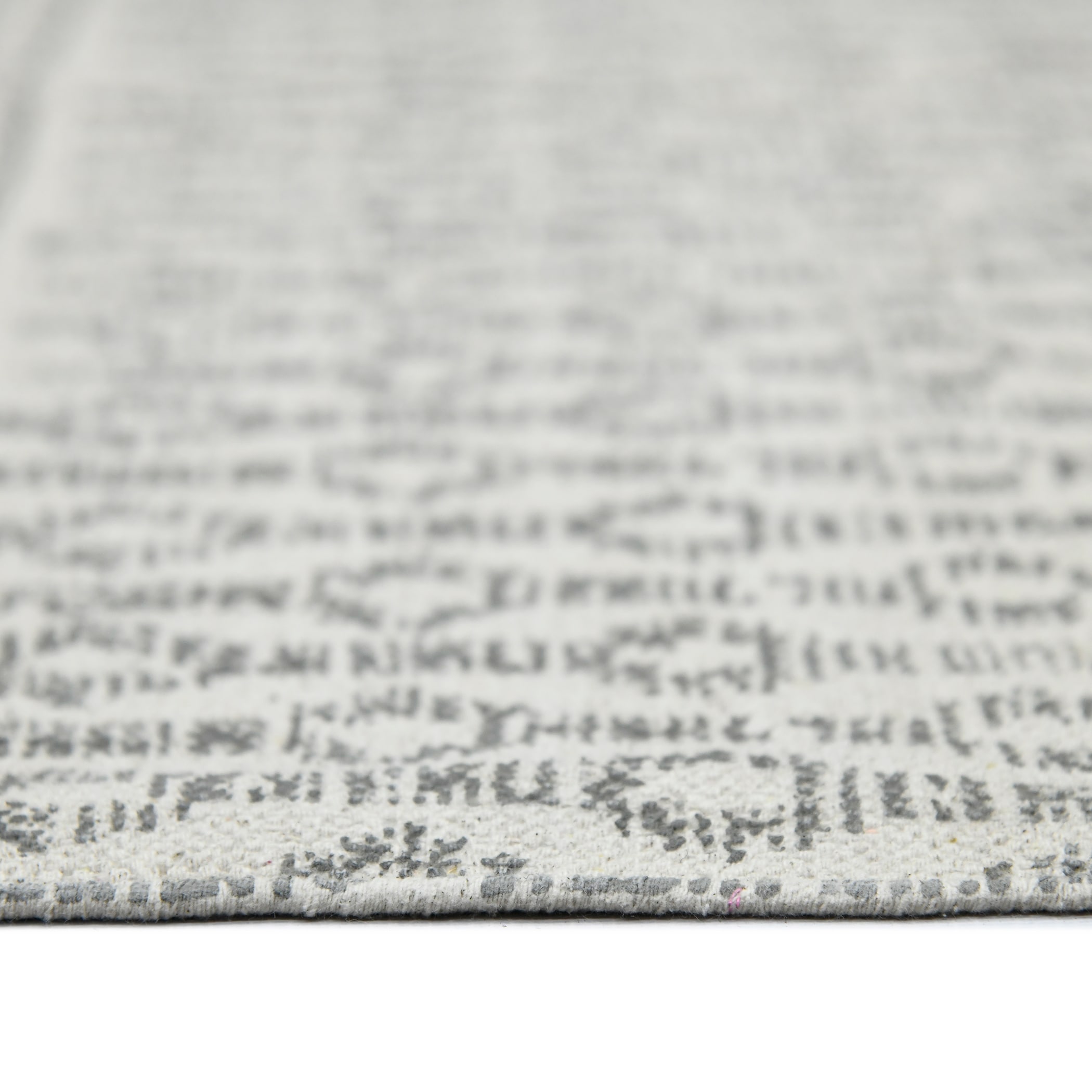Hand-Woven Cotton Gray Geometric Braided Tassel Rug 7'6" x 10'