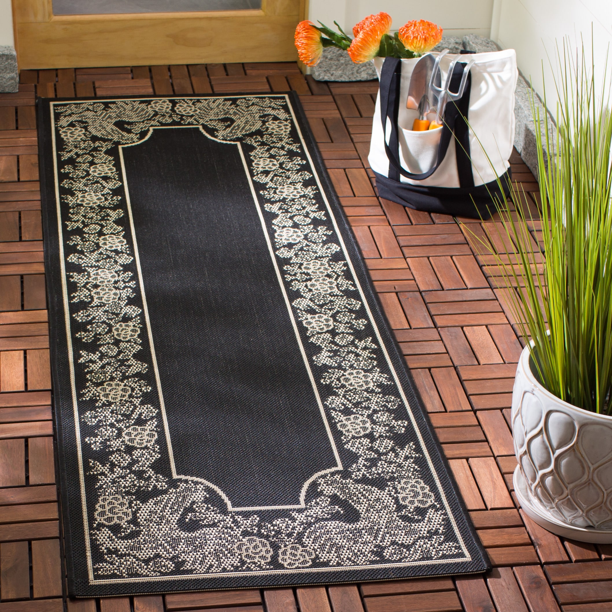 Courtyard 3305 Black/Sand 2in-3ft x 10in Rug
